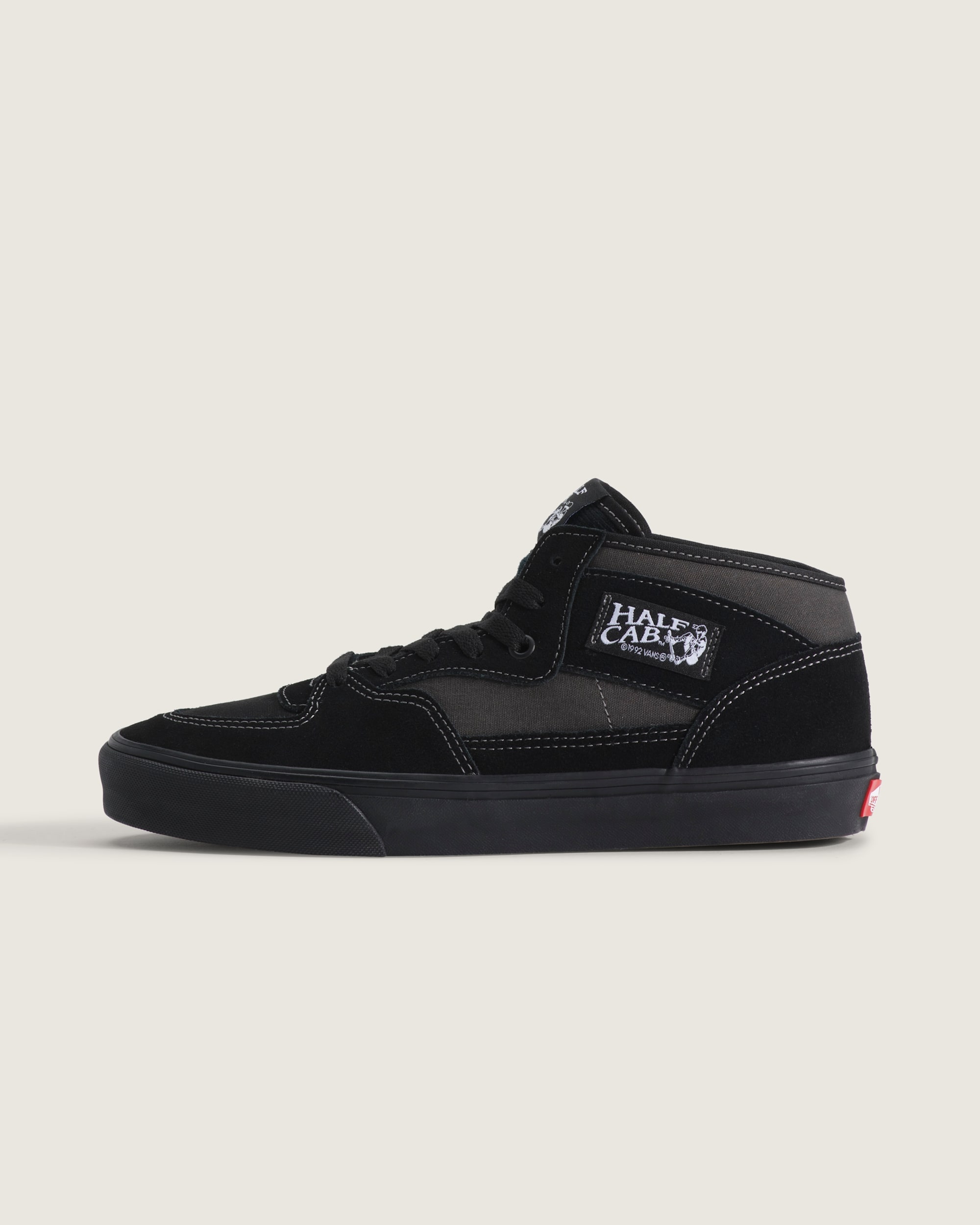 Half Cab Decon Shoe in Blackout | Vans