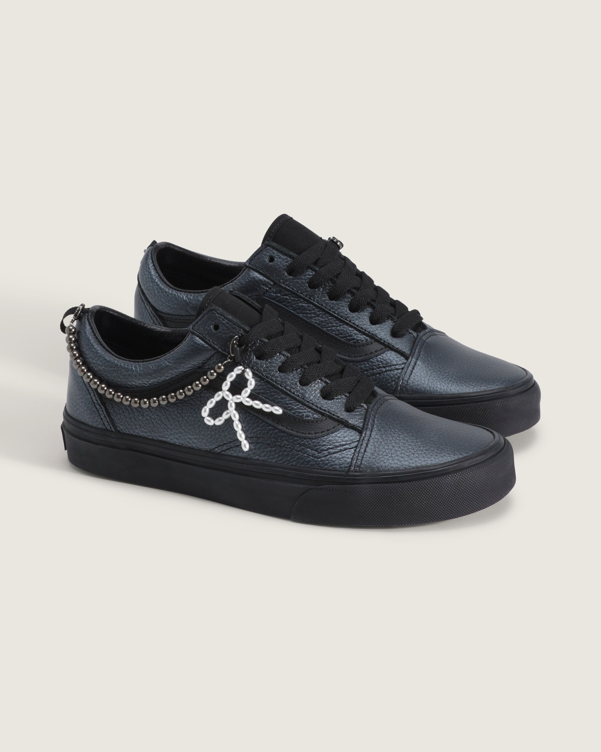 Old Skool Shoe VANS Blackout ALT1