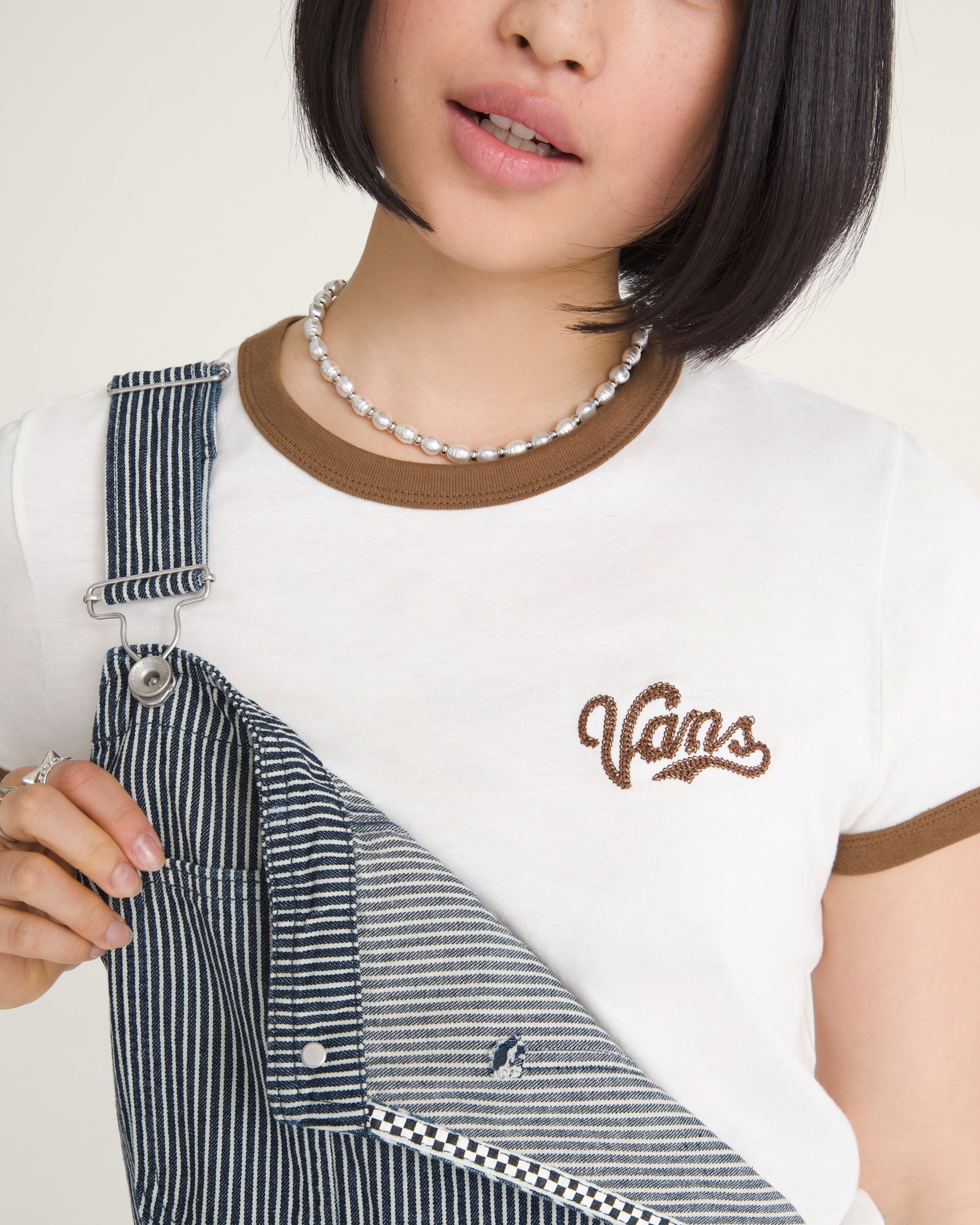 Lefty Script Ringer TShirt VANS Marshmallow White ALT4