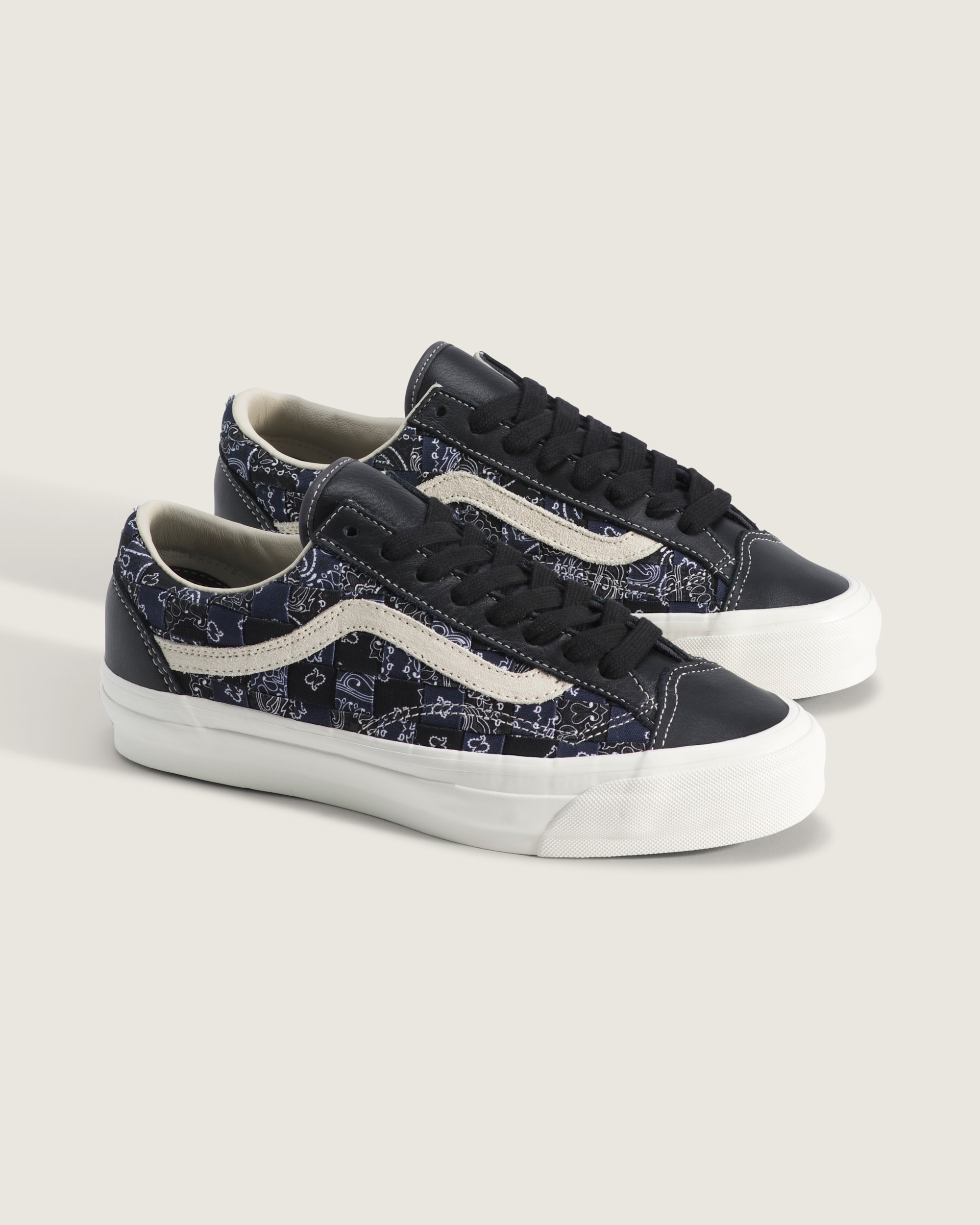Premium Old Skool 36 Shoe VANS Black ALT1