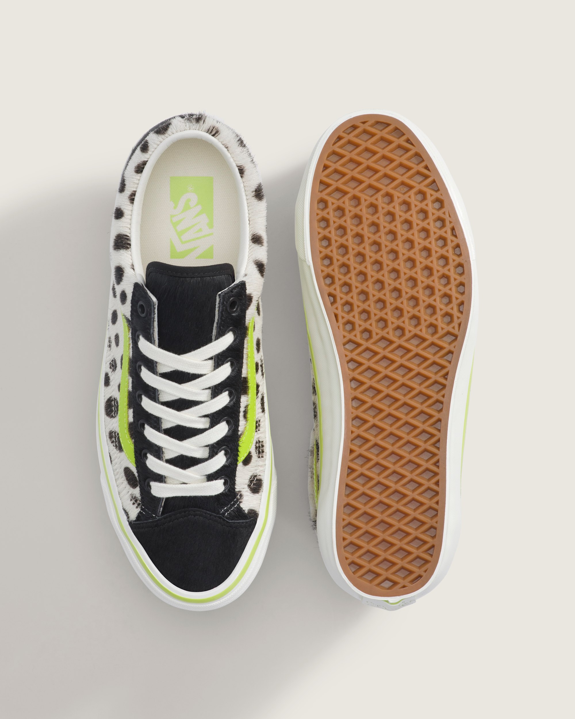 Premium Old Skool 36 Shoe VANS Black  Green Foam ALT2