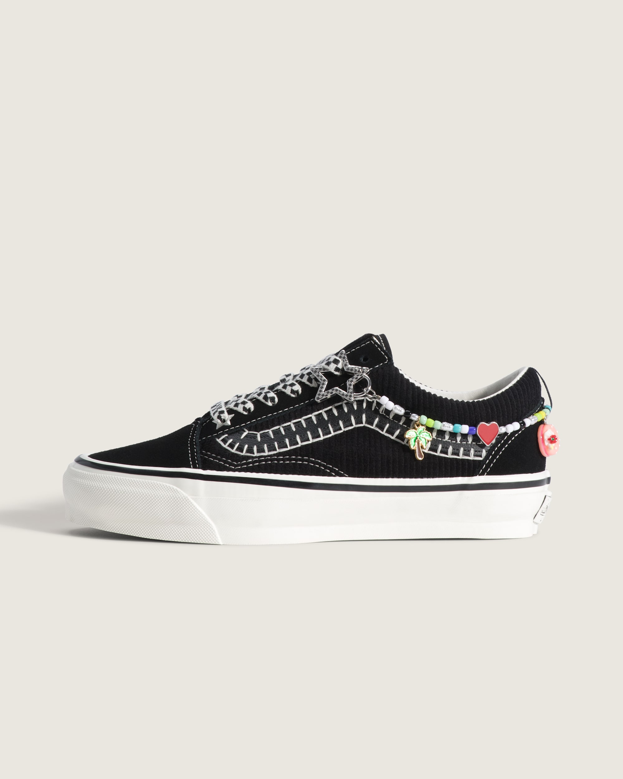 Premium Old Skool Shoe VANS Black  Marshmallow White HERO