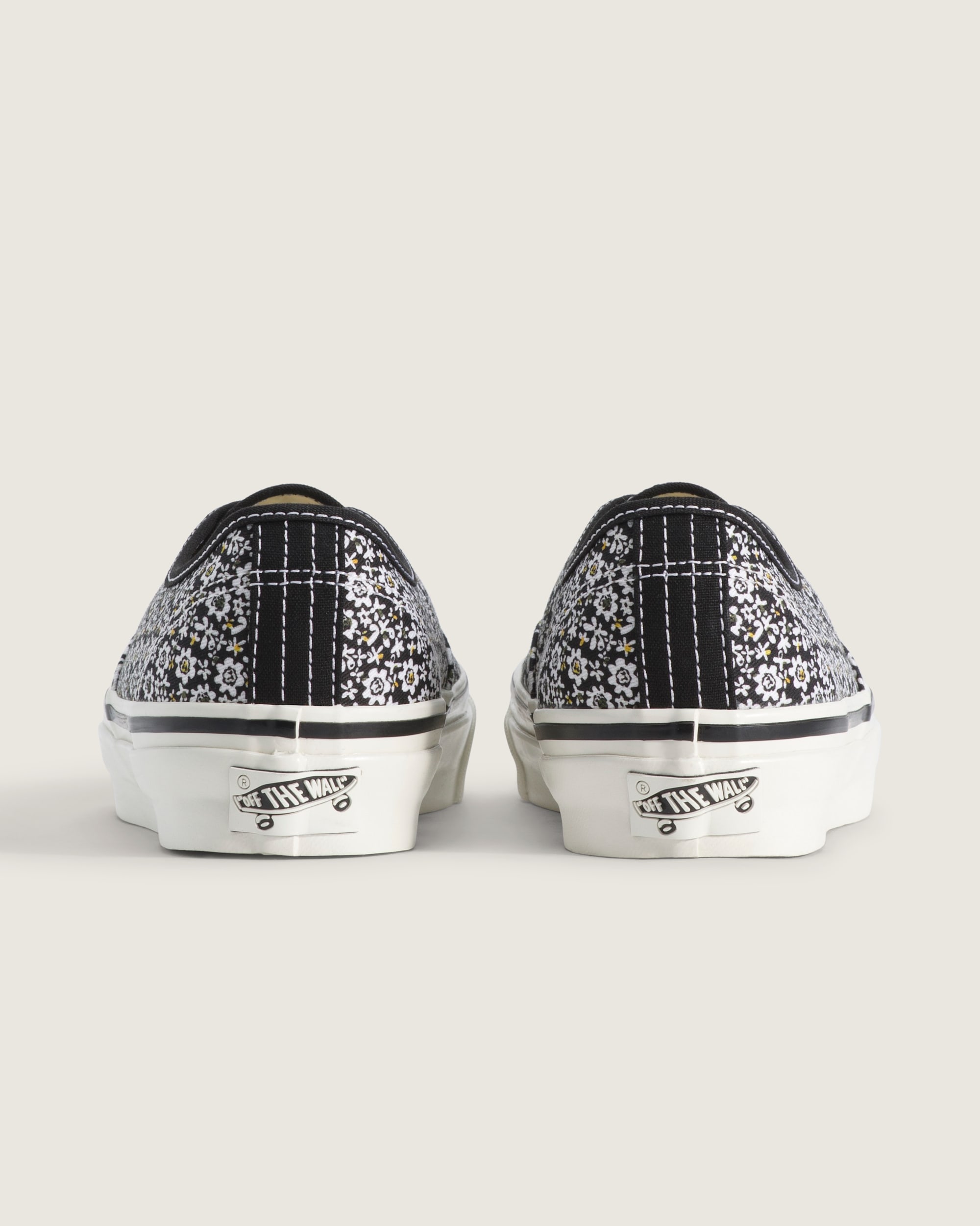 Premium Authentic Shoe VANS Black  White Black ALT3