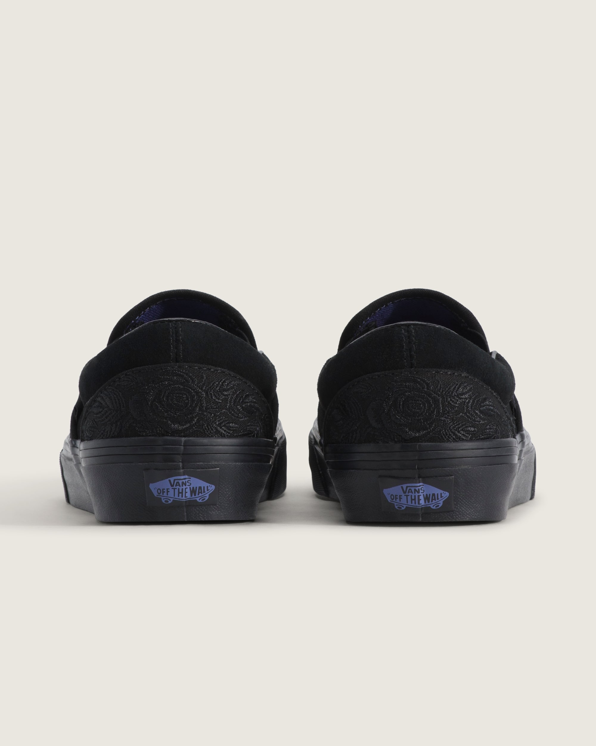 Classic SlipOn Shoe VANS Black ALT3