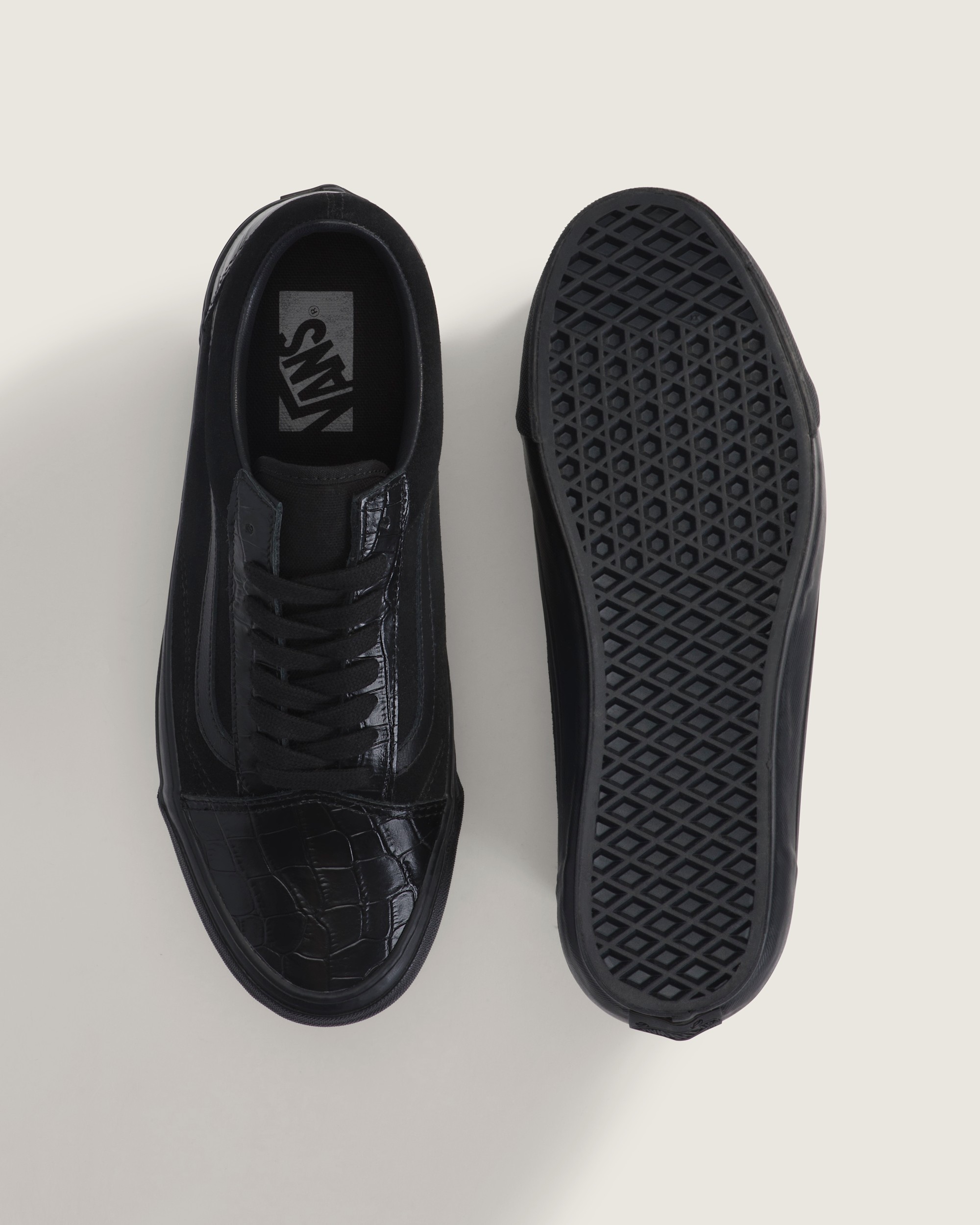 Premium Old Skool Shoe VANS Black ALT2