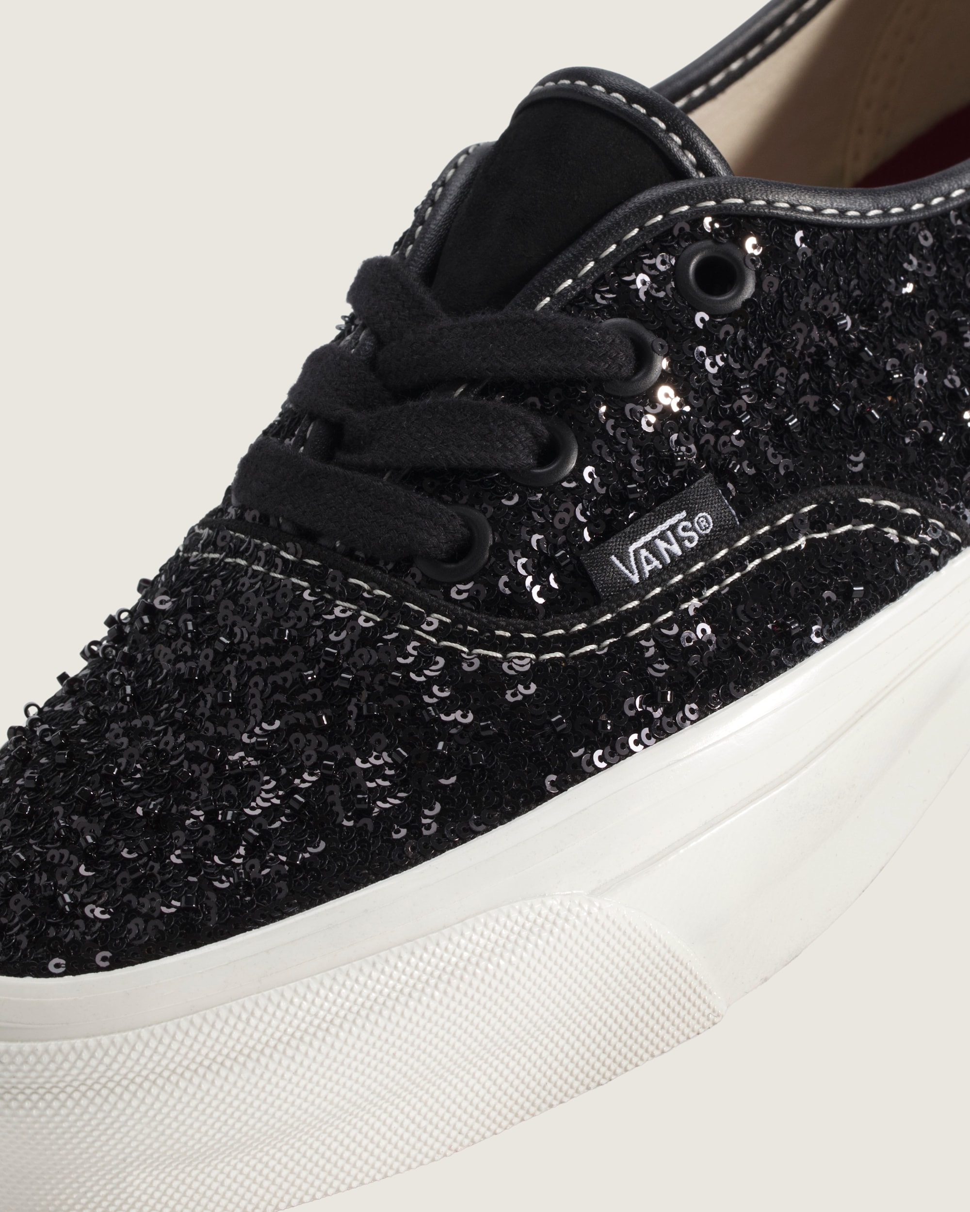 Premium Authentic Shoe VANS Black  White ALT4