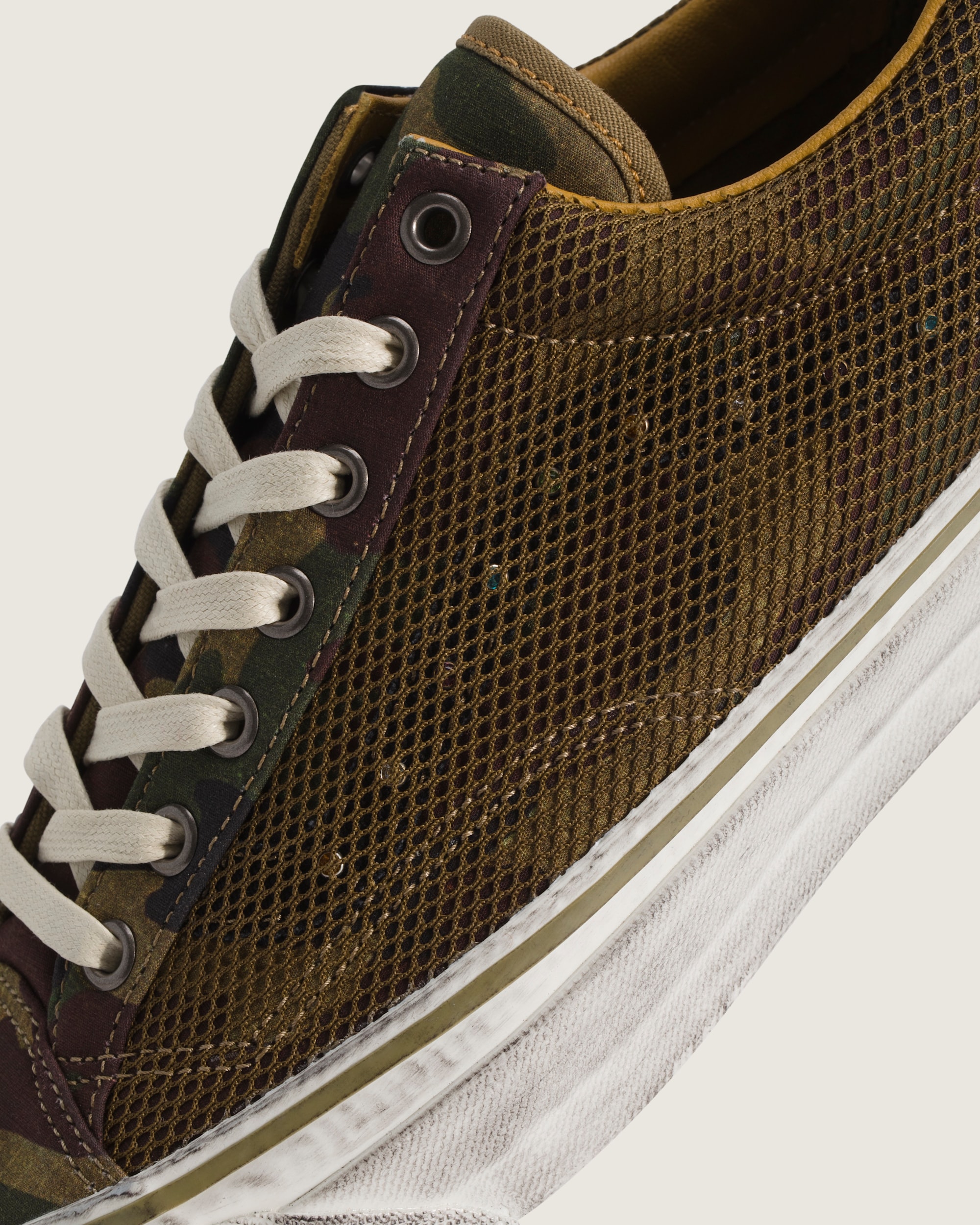 Premium Old Skool 36 Shoe VANS Woodland Camo Green ALT4