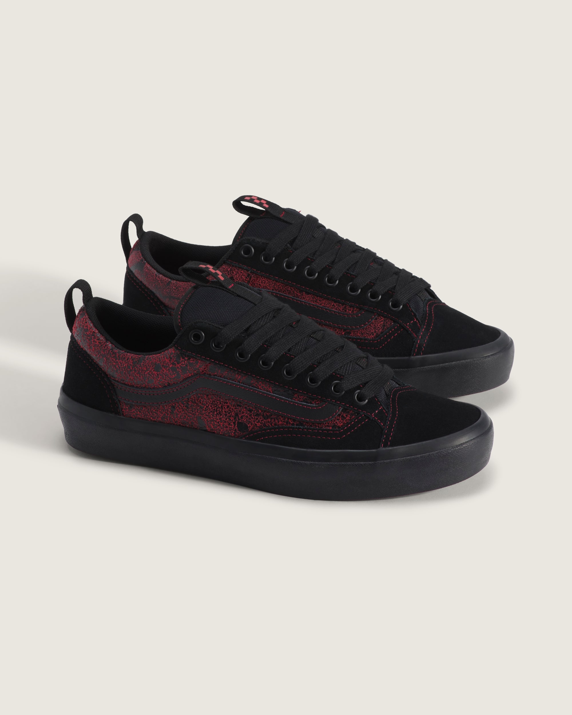 Skate Old Skool 36 Shoe VANS Red  Black ALT1
