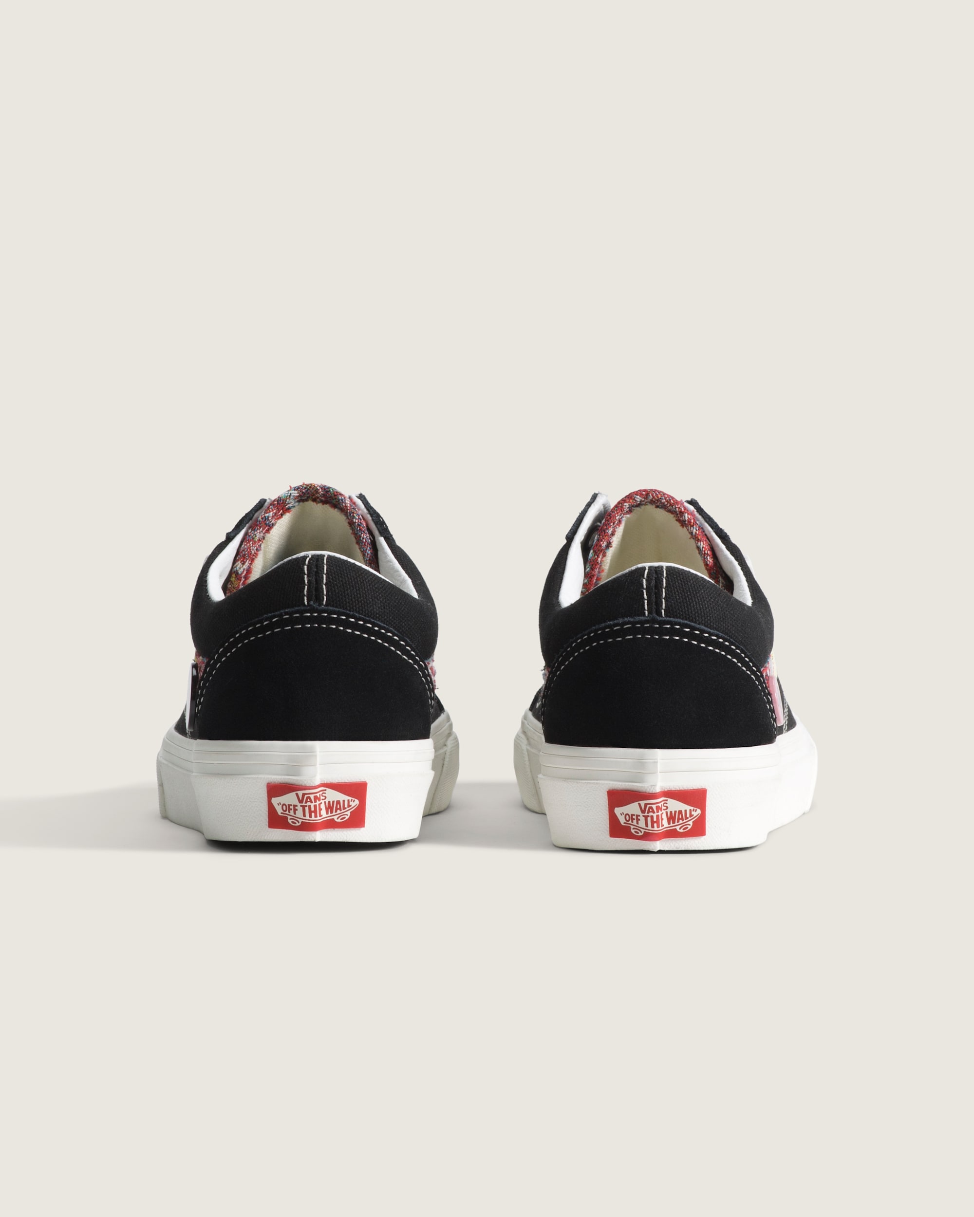 Big Kids Old Skool Shoe VANS Black  Marshmallow White ALT3
