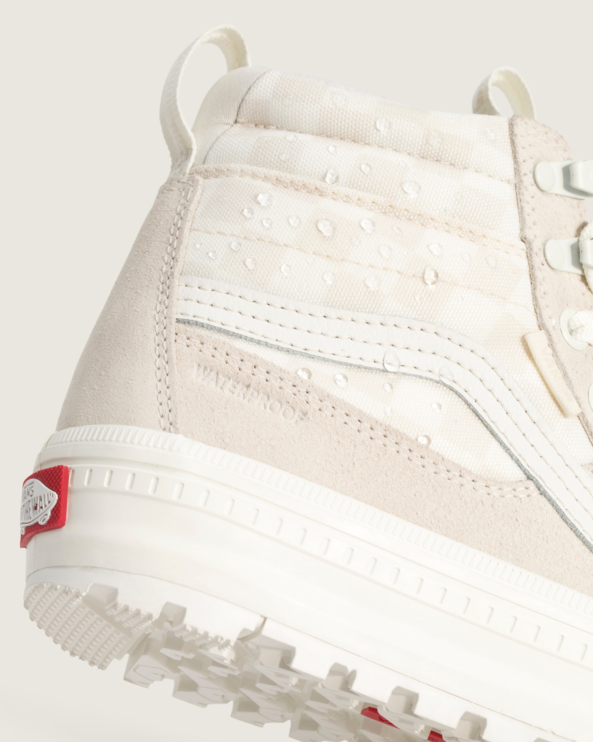Sk8Hi Waterproof Insulated Shoe VANS Checkerboard Turtledove White ALT6