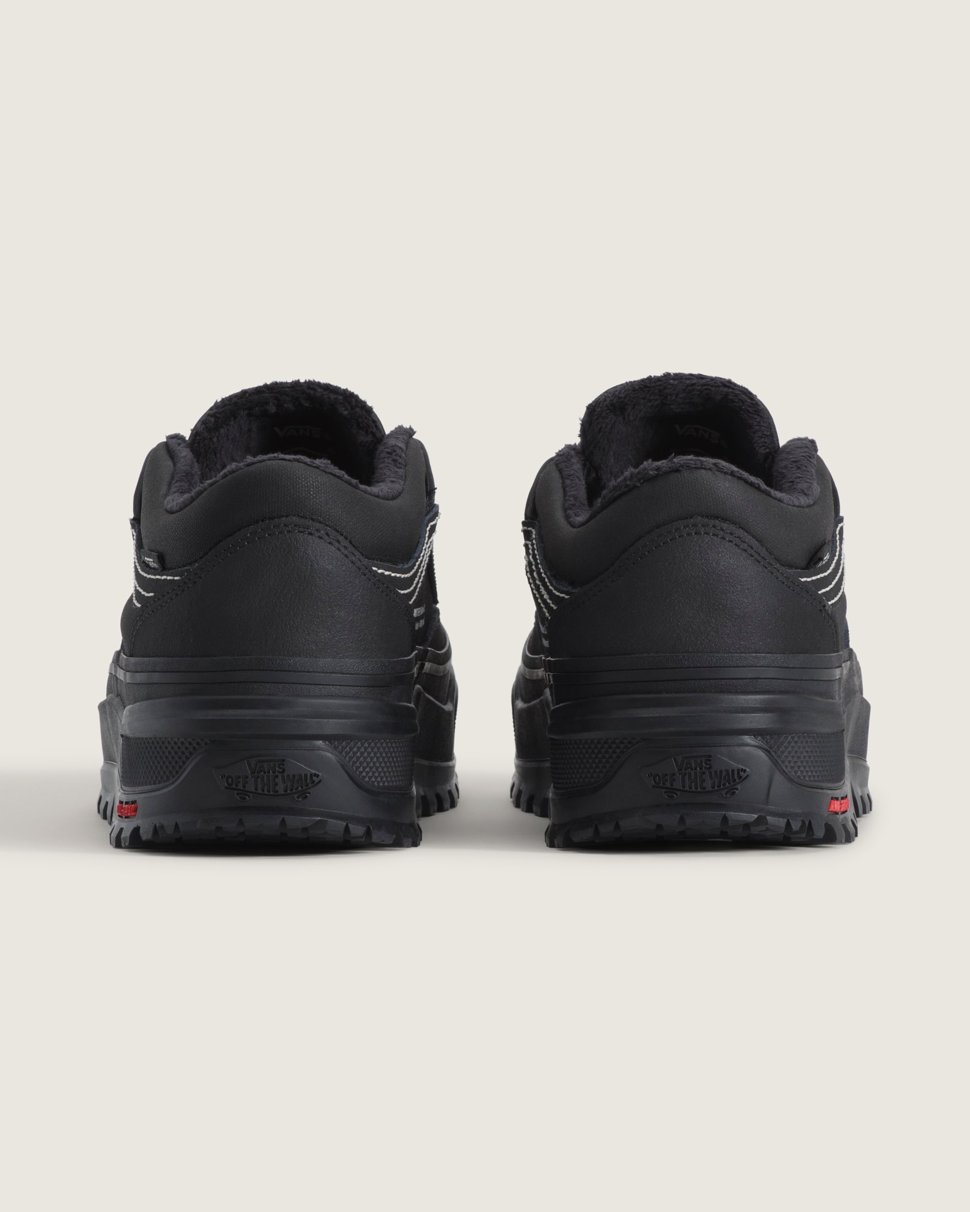 Standard Low Shoe VANS Black  Black ALT3