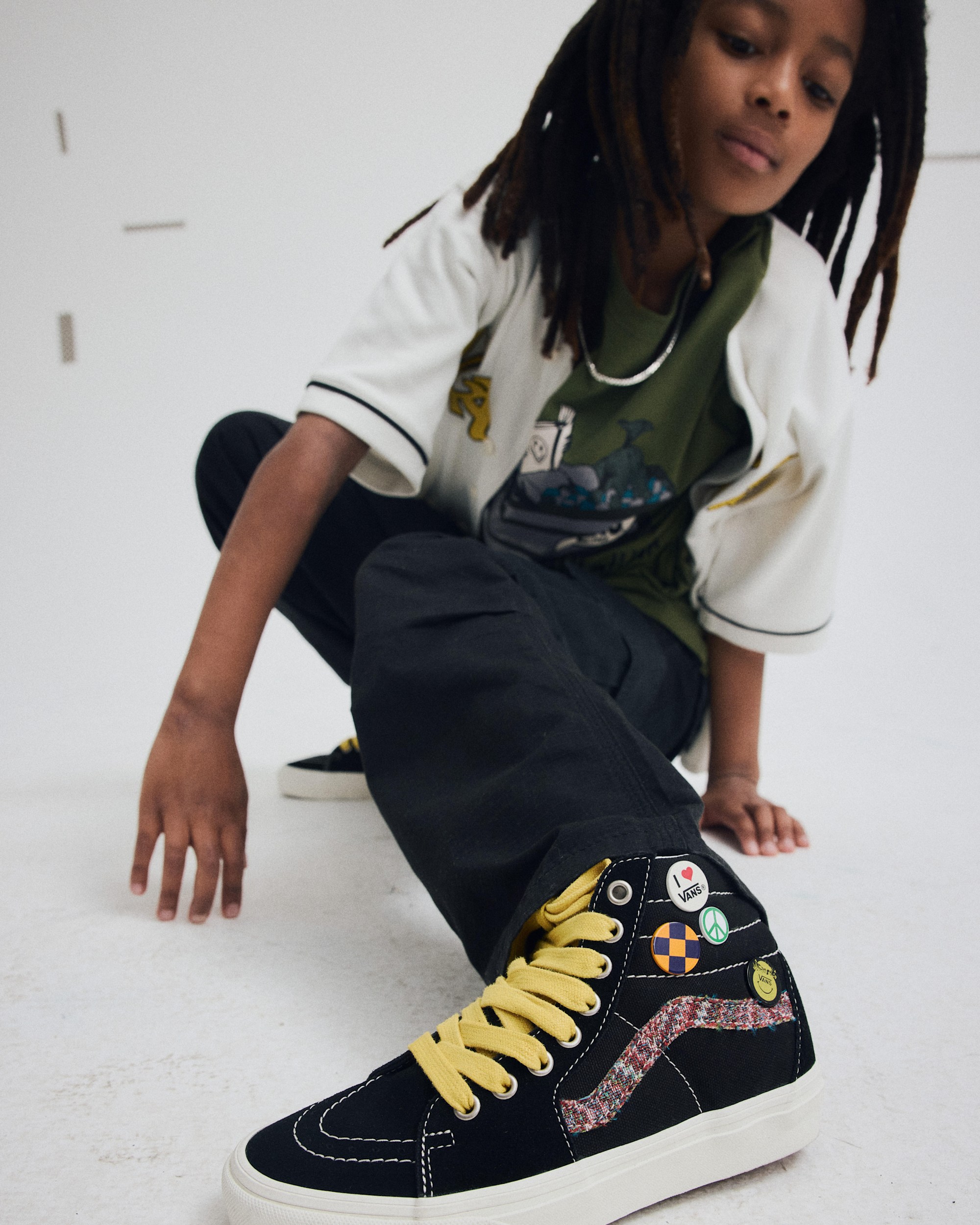 Big Kids Sk8Hi Shoe VANS Black  Marshmallow White ALT5