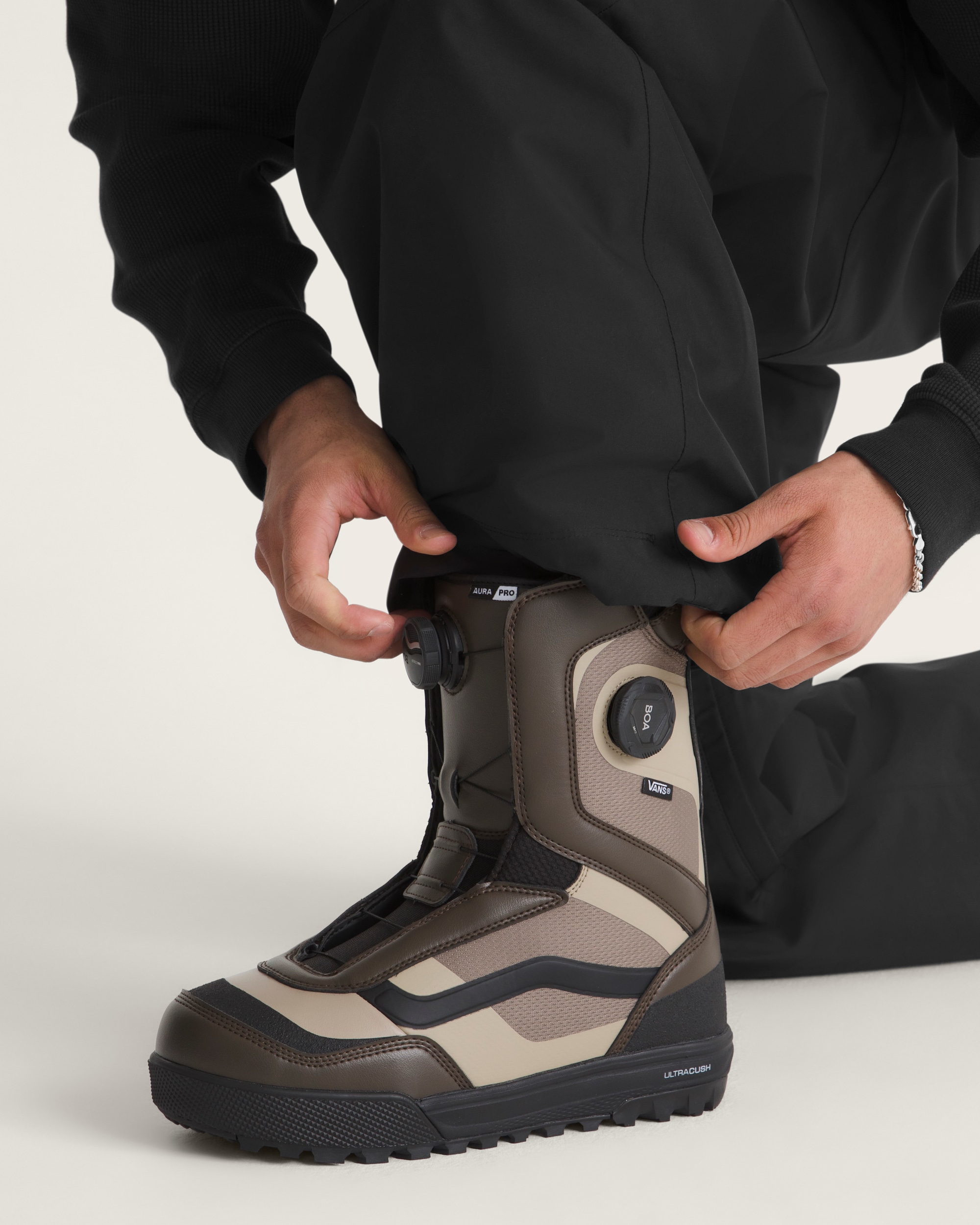Aura Pro 20 Snowboard Boot VANS Coal Brown ALT1