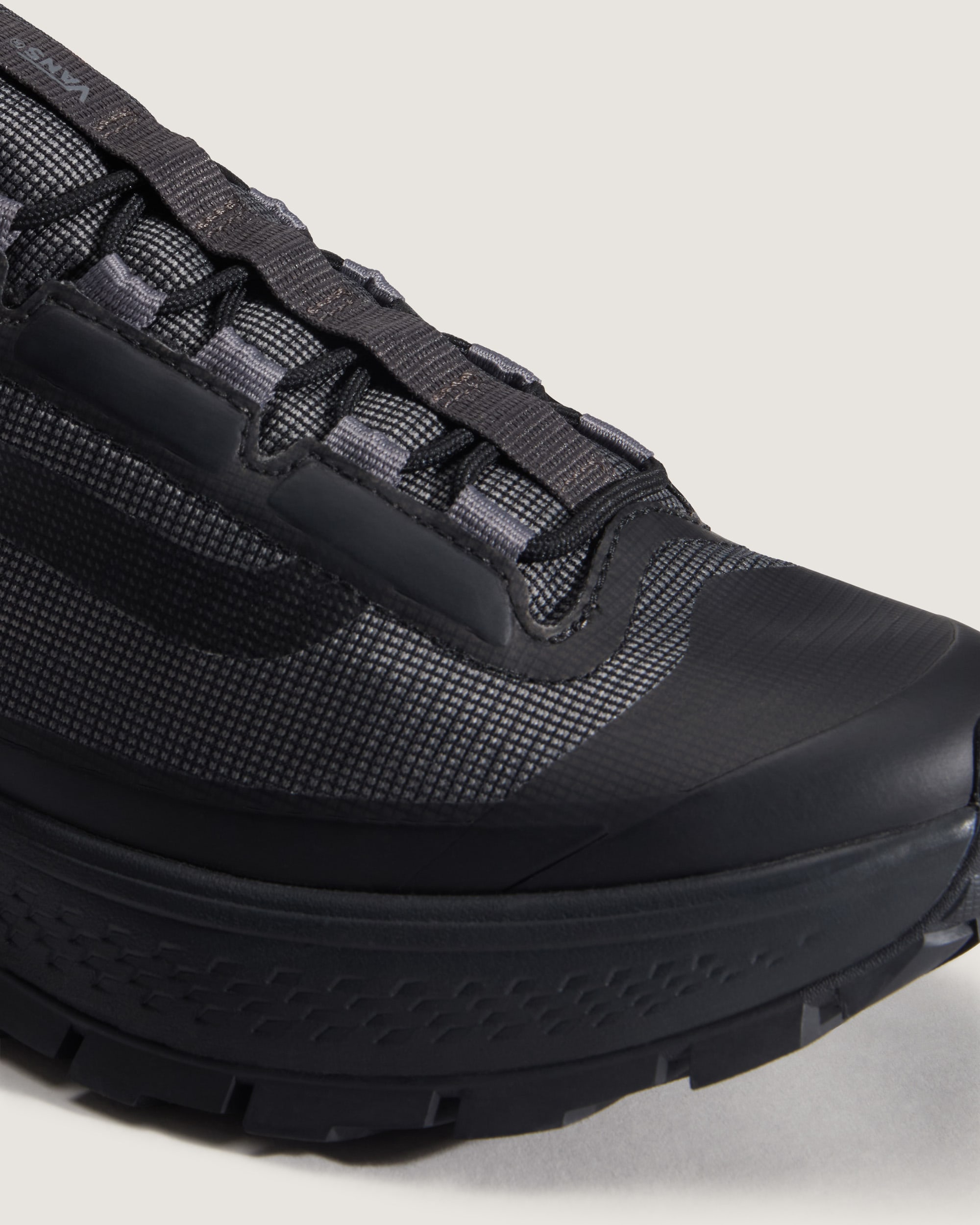 Trail 36 Shoe VANS Black ALT8
