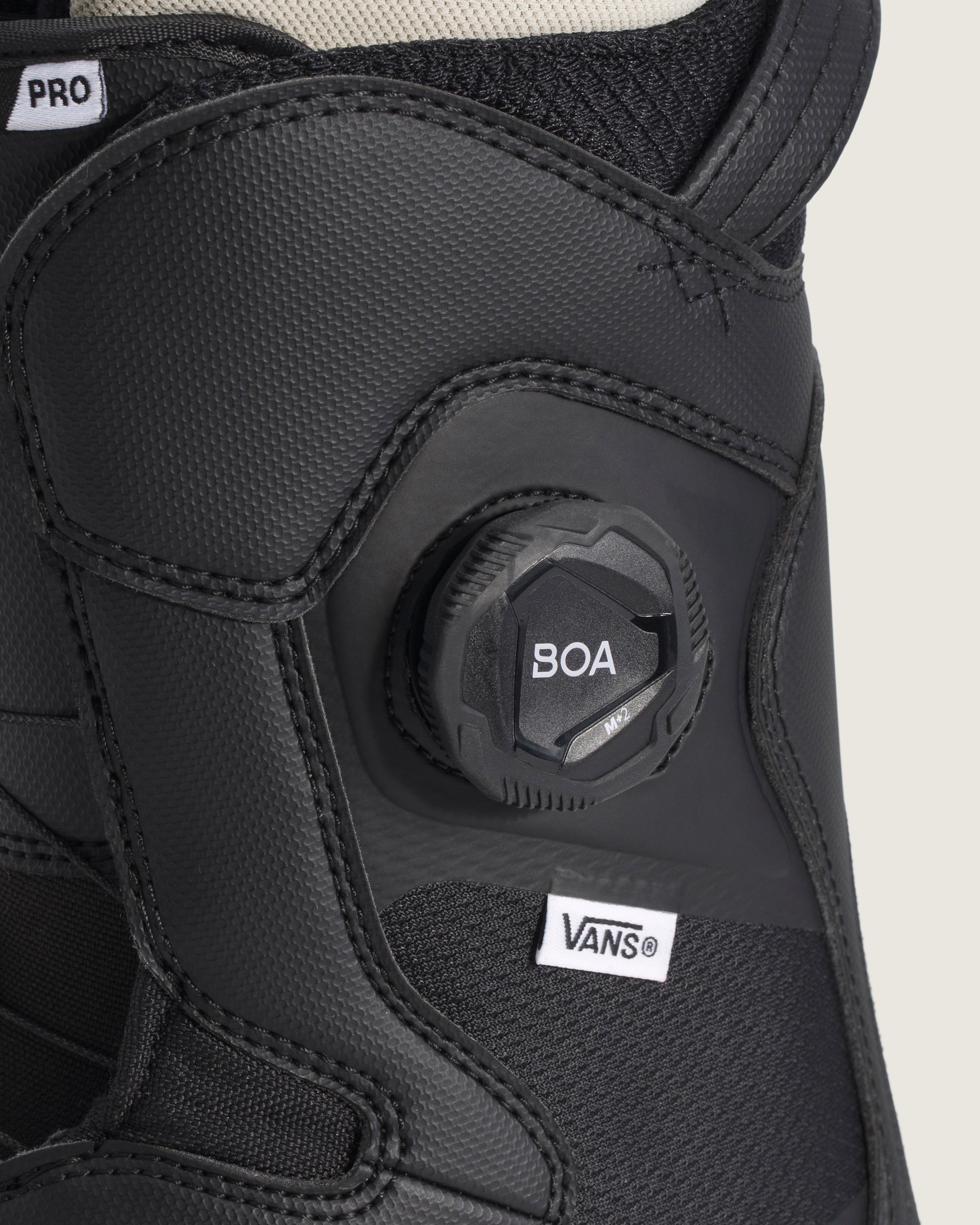 Womens Encore Pro 20 Snowboard Boot VANS Black  White ALT7