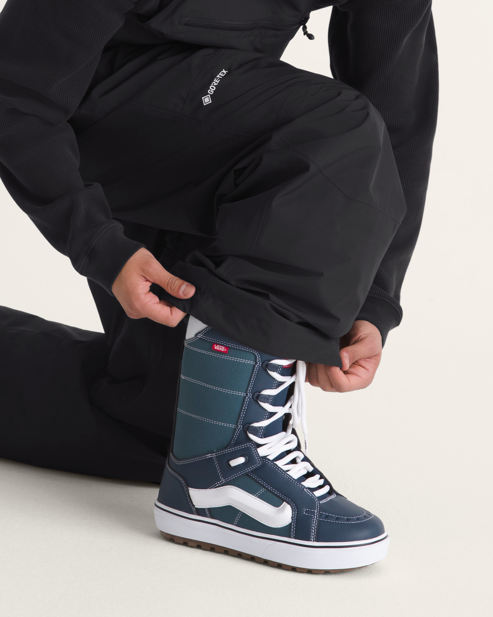 HiStandard OG Snowboard Boot VANS Navy Blue  True White ALT1
