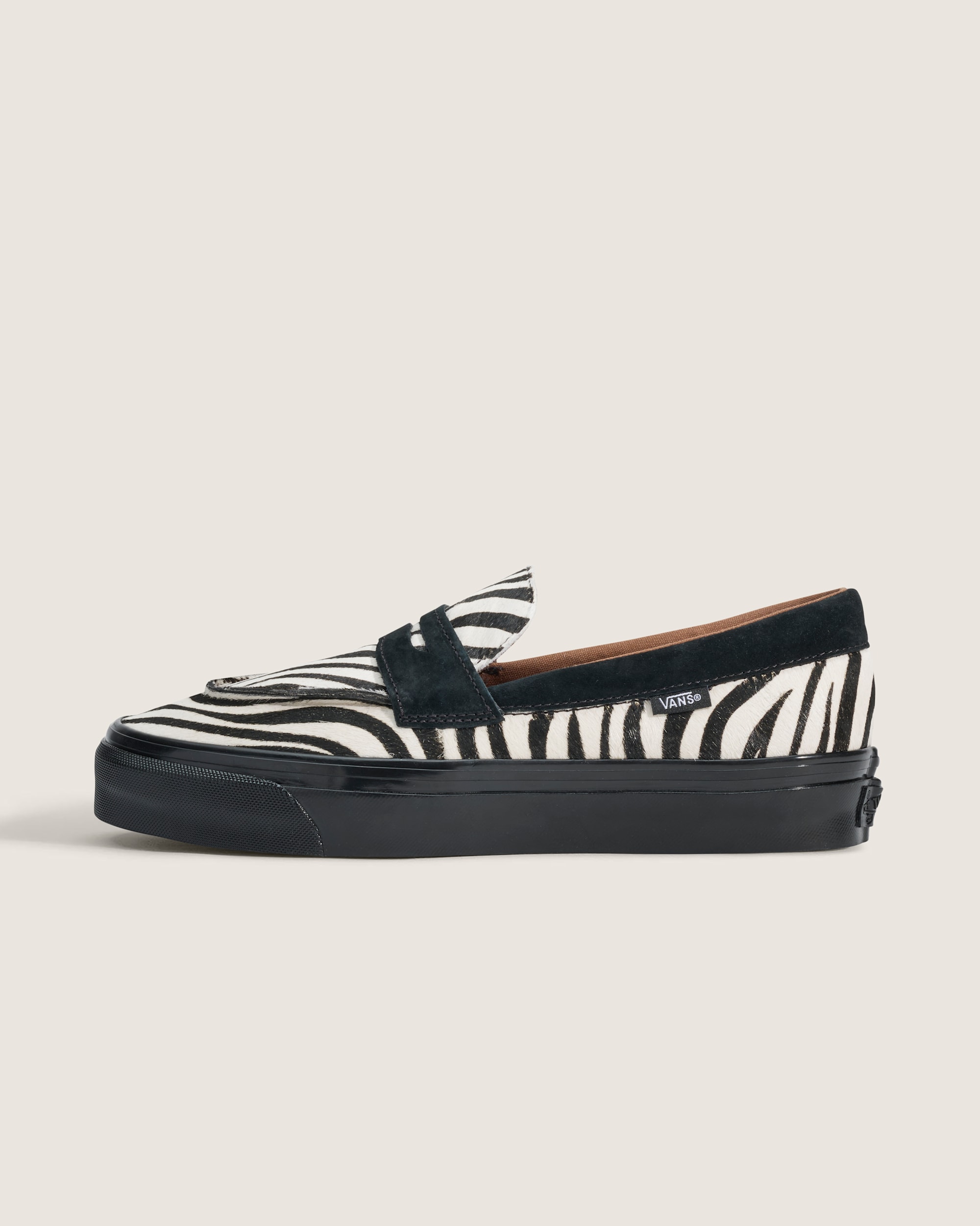 U.ra.ni　VANSローファー Premium Loafer in Zebra Black / White | Vans