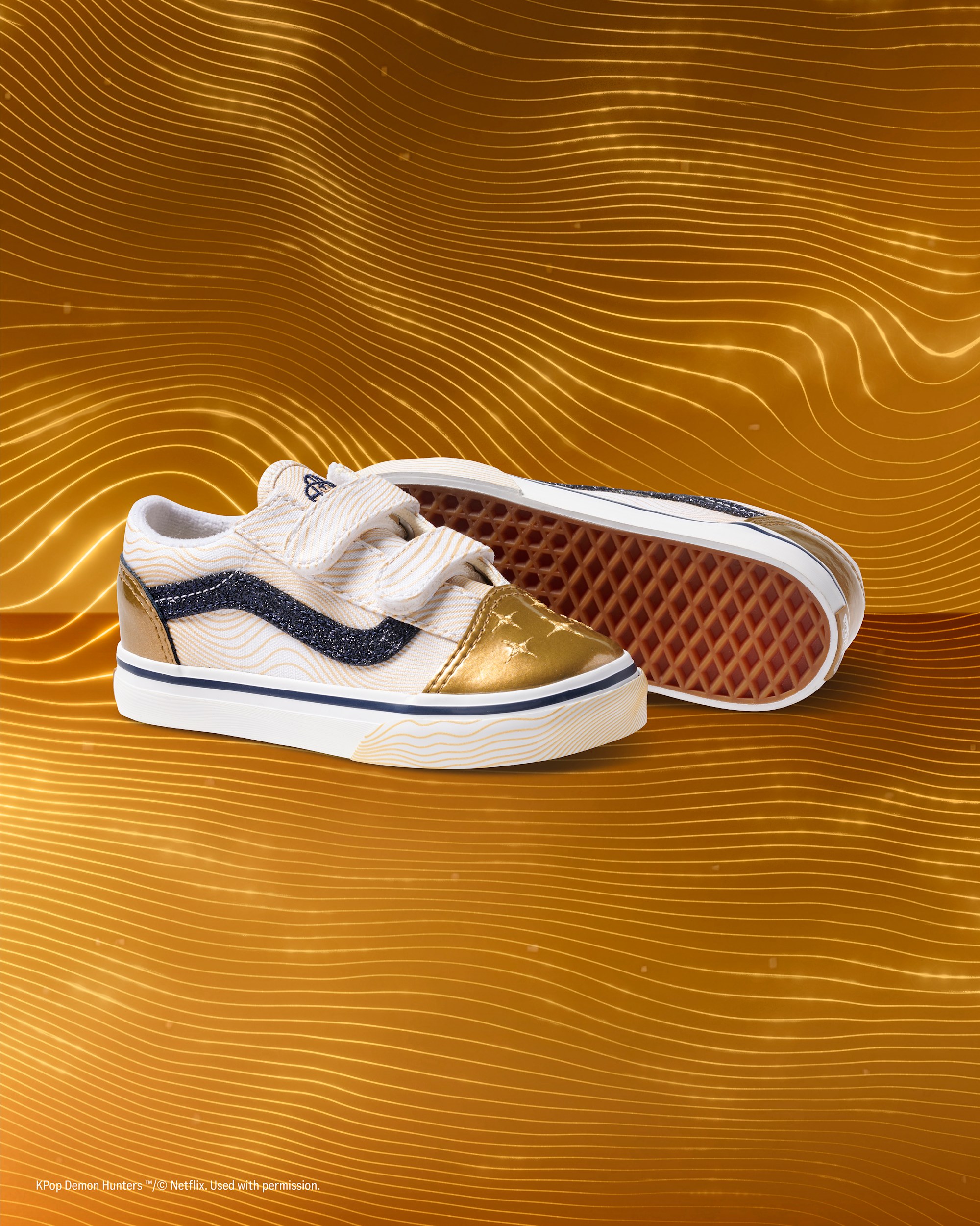 KPop Demon Hunters x Vans Toddler Old Skool V Shoe VANS KPop Demon Hunters Golden ALT4