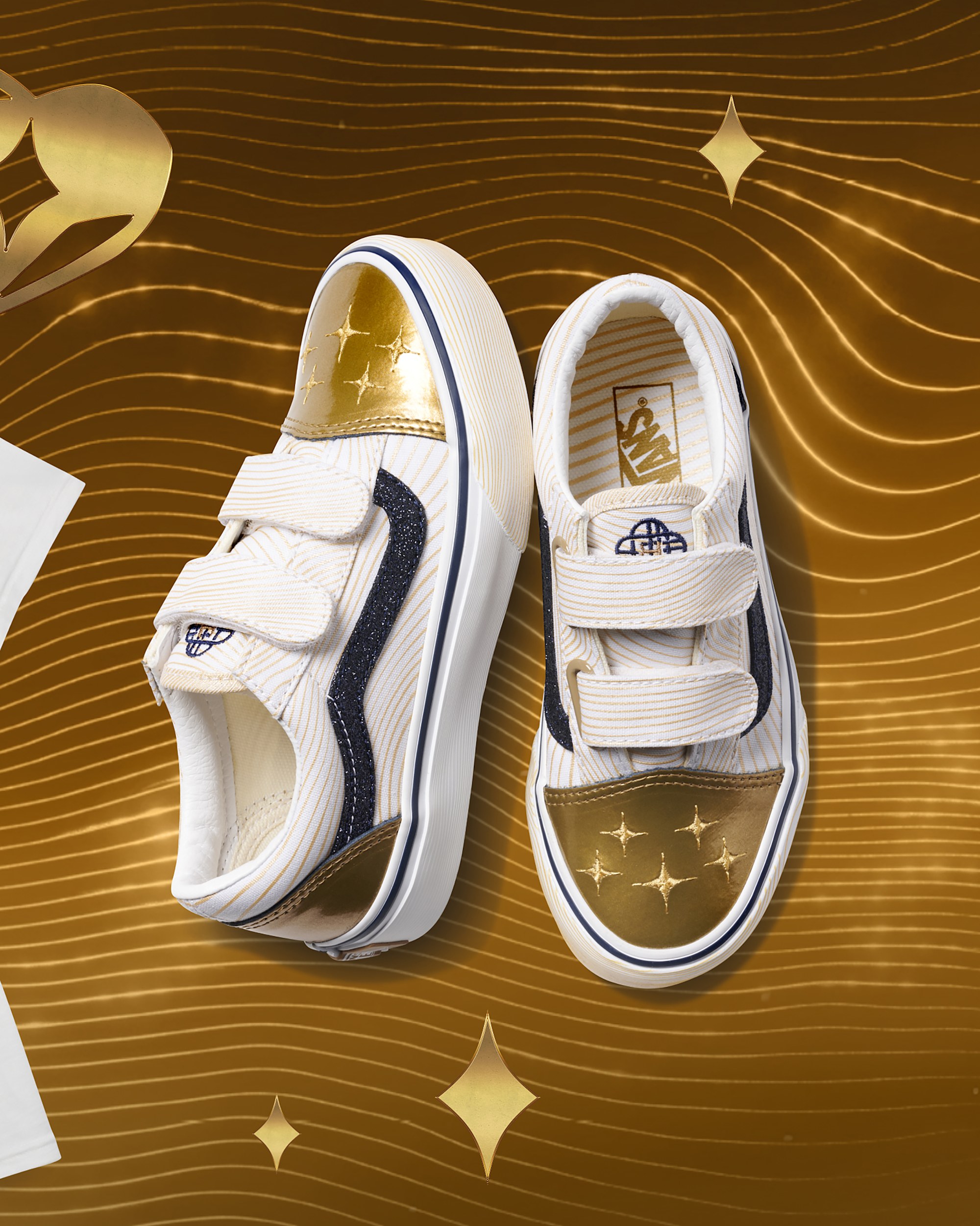 KPop Demon Hunters x Vans Little Kids Old Skool V Shoe VANS KPop Demon Hunters Golden ALT5