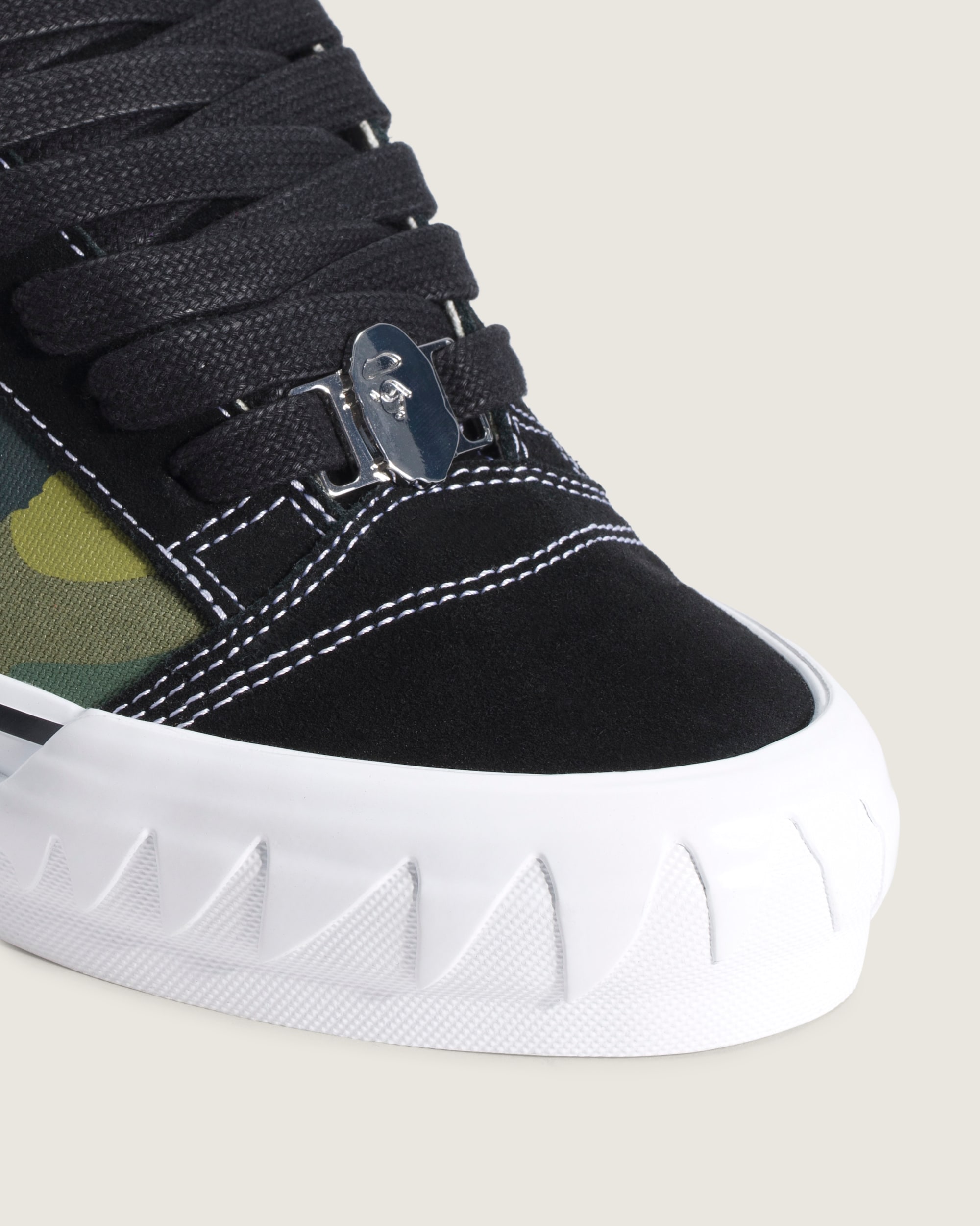 Vans x BAPE Premium Knu Skool VANS Camo Green ALT5