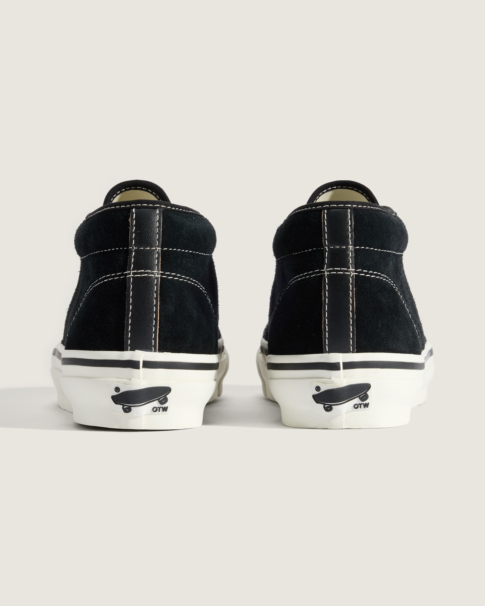 OTW Chukka 49 Vibram in Black | Vans