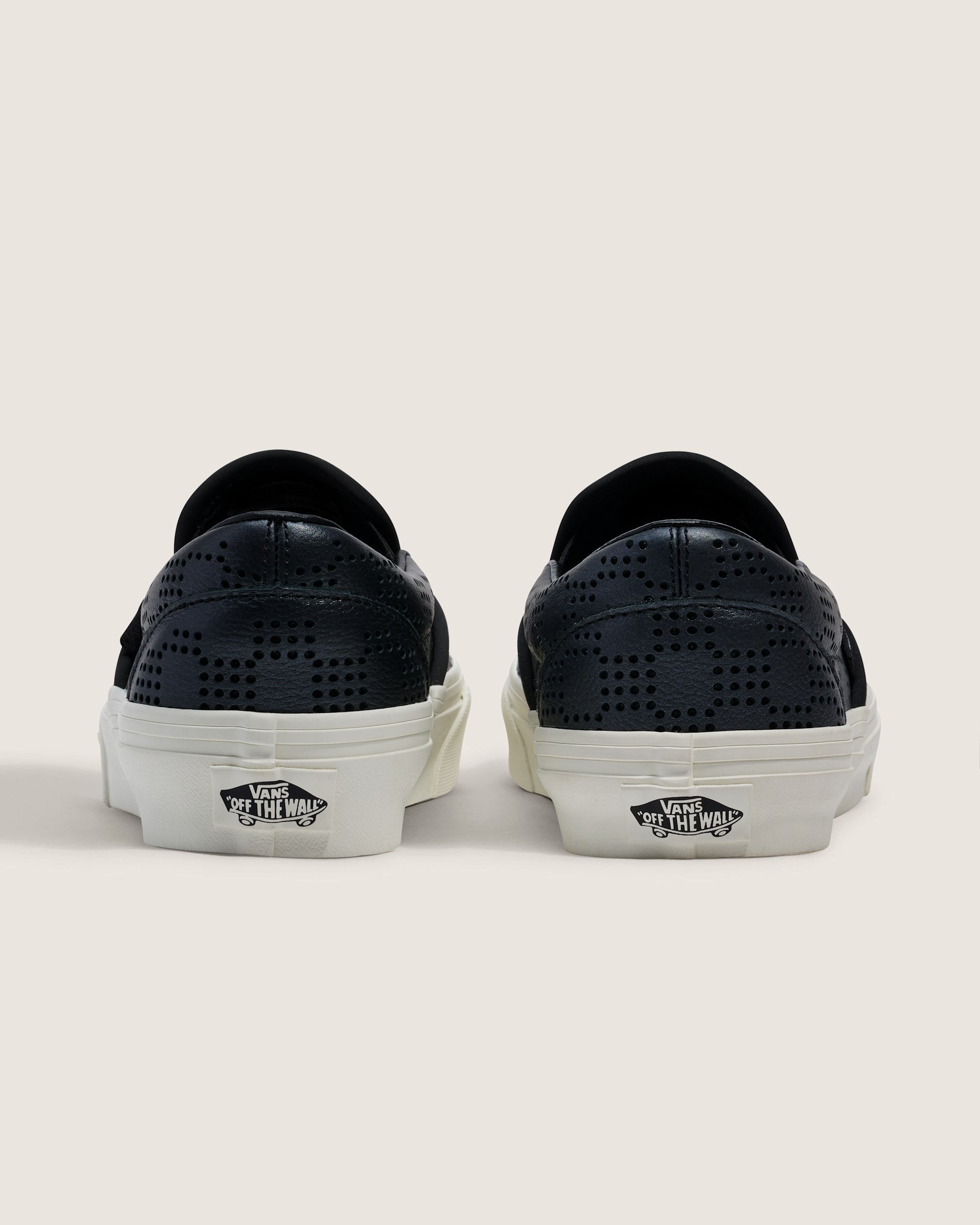 Classic SlipOn Shoe VANS Black ALT3