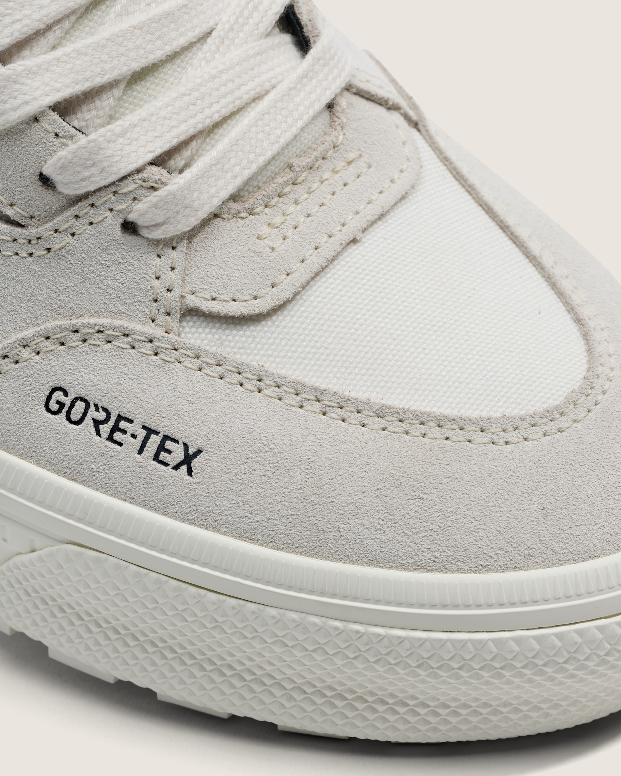 Half Cab GORETEX Insulated Shoe VANS Marshmallow White ALT7