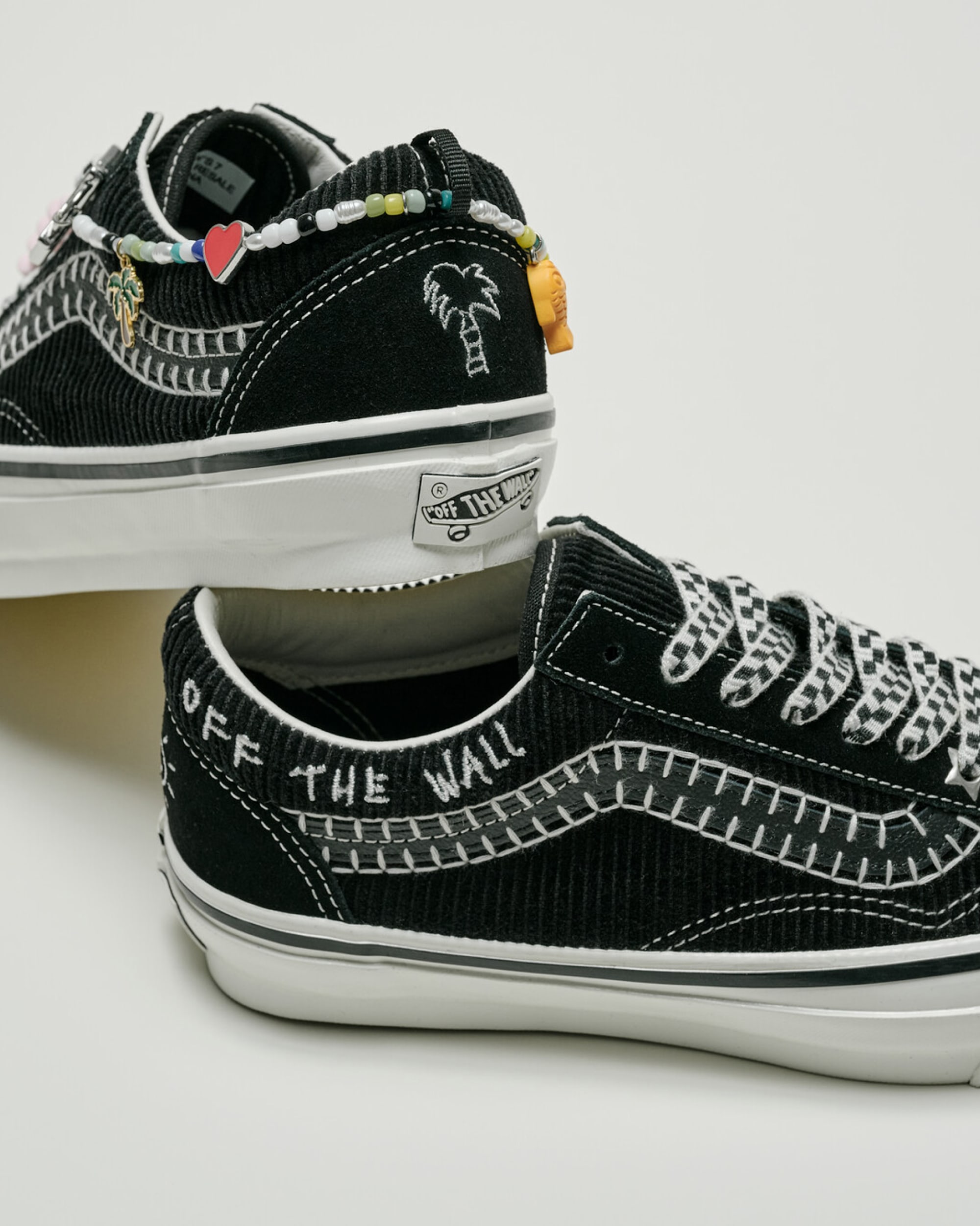 Premium Old Skool Cocona Shoe VANS Black  Marshmallow White ALT5