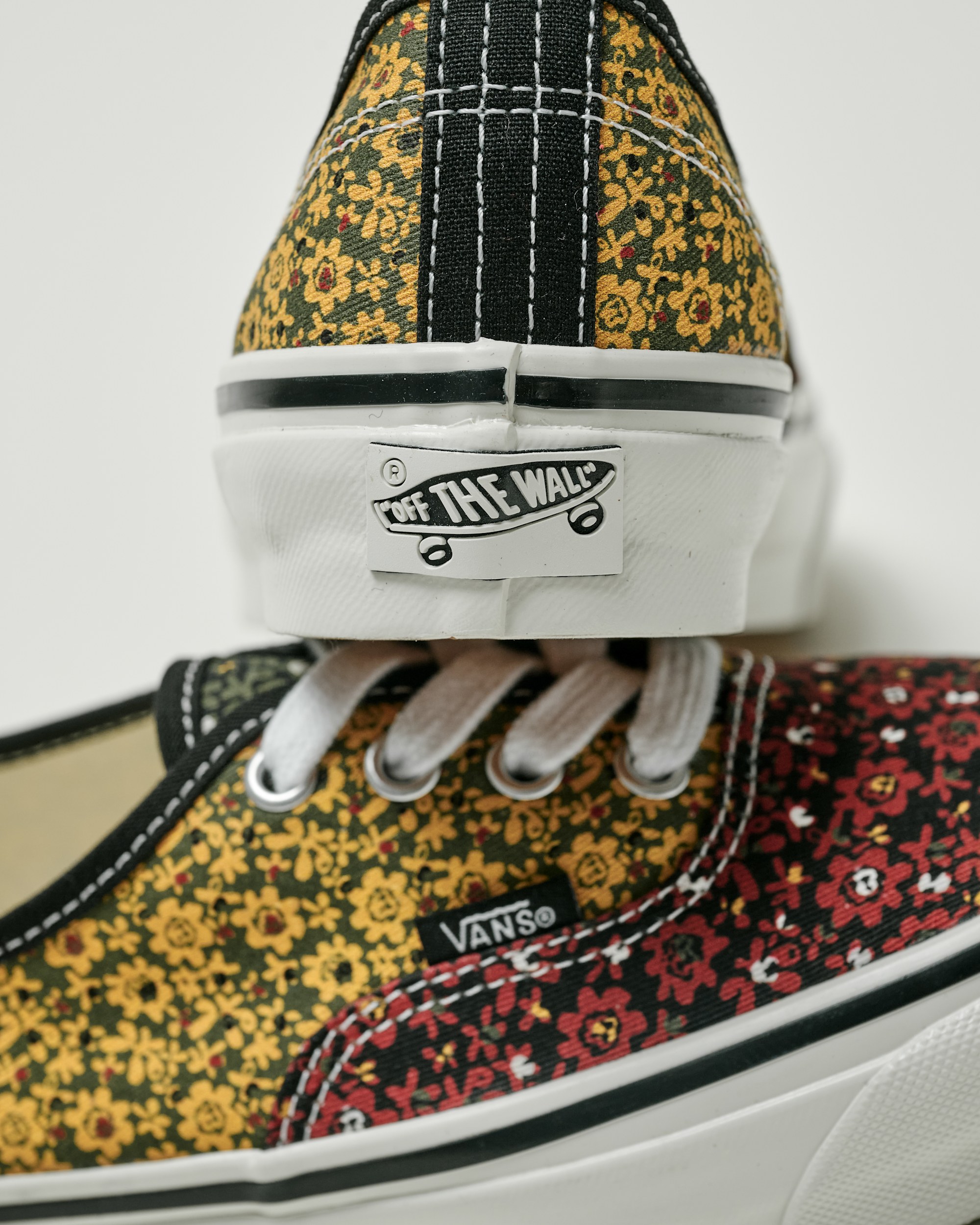 Premium Authentic Shoe VANS Yellow  Red ALT5
