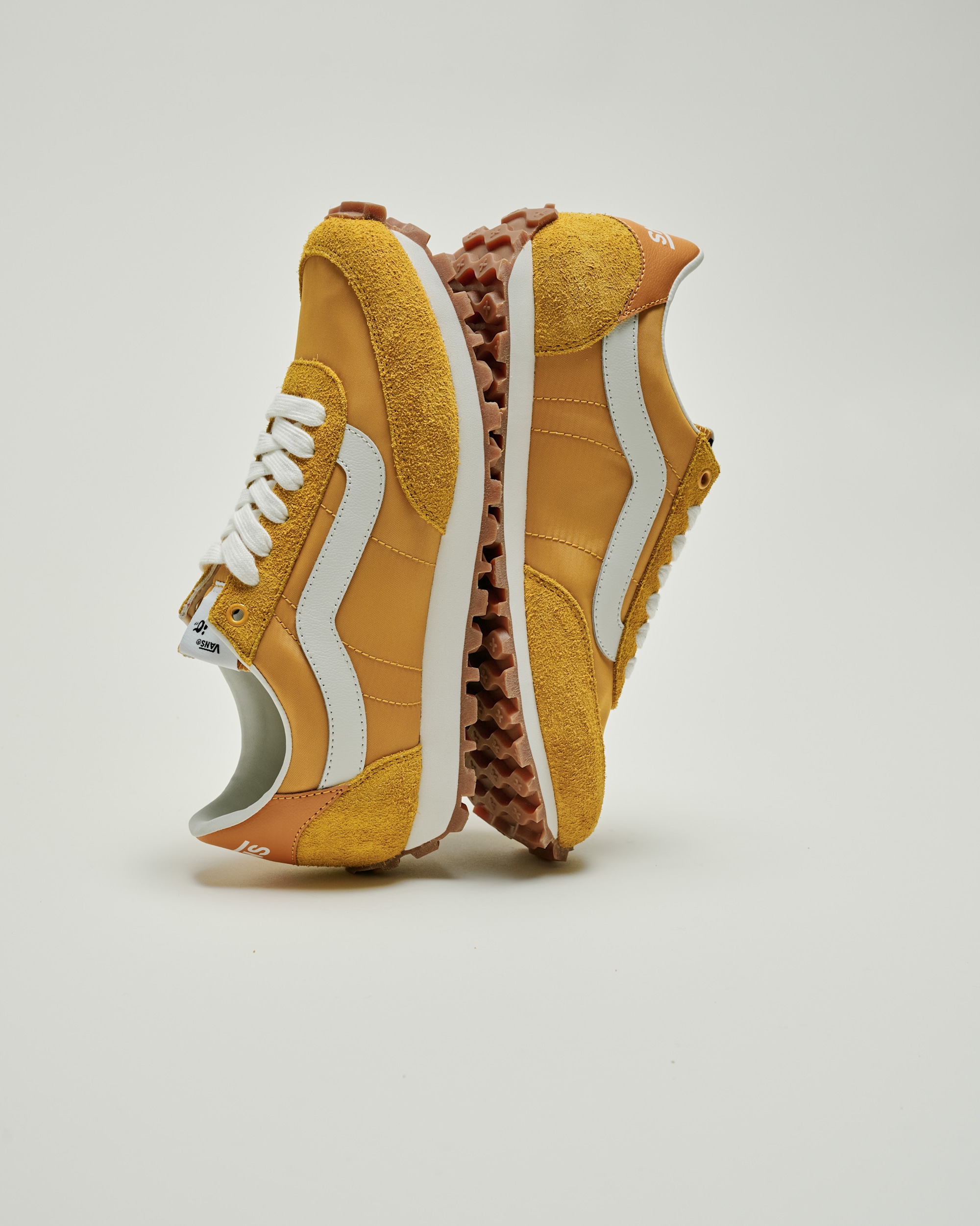 Premium Style 152 Shoe VANS Fuel Yellow ALT4