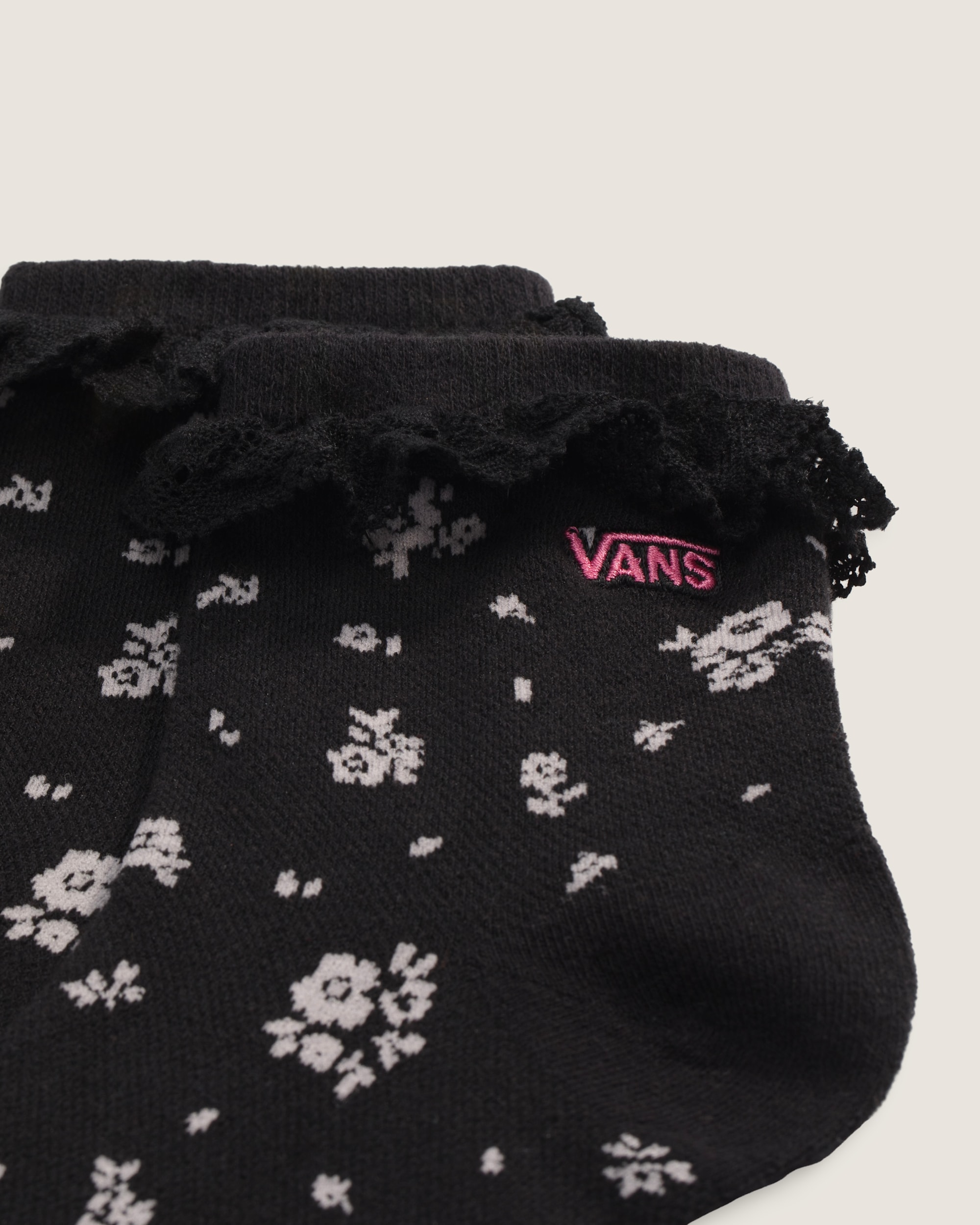 Shiloh Lace Crew Socks VANS Black ALT1