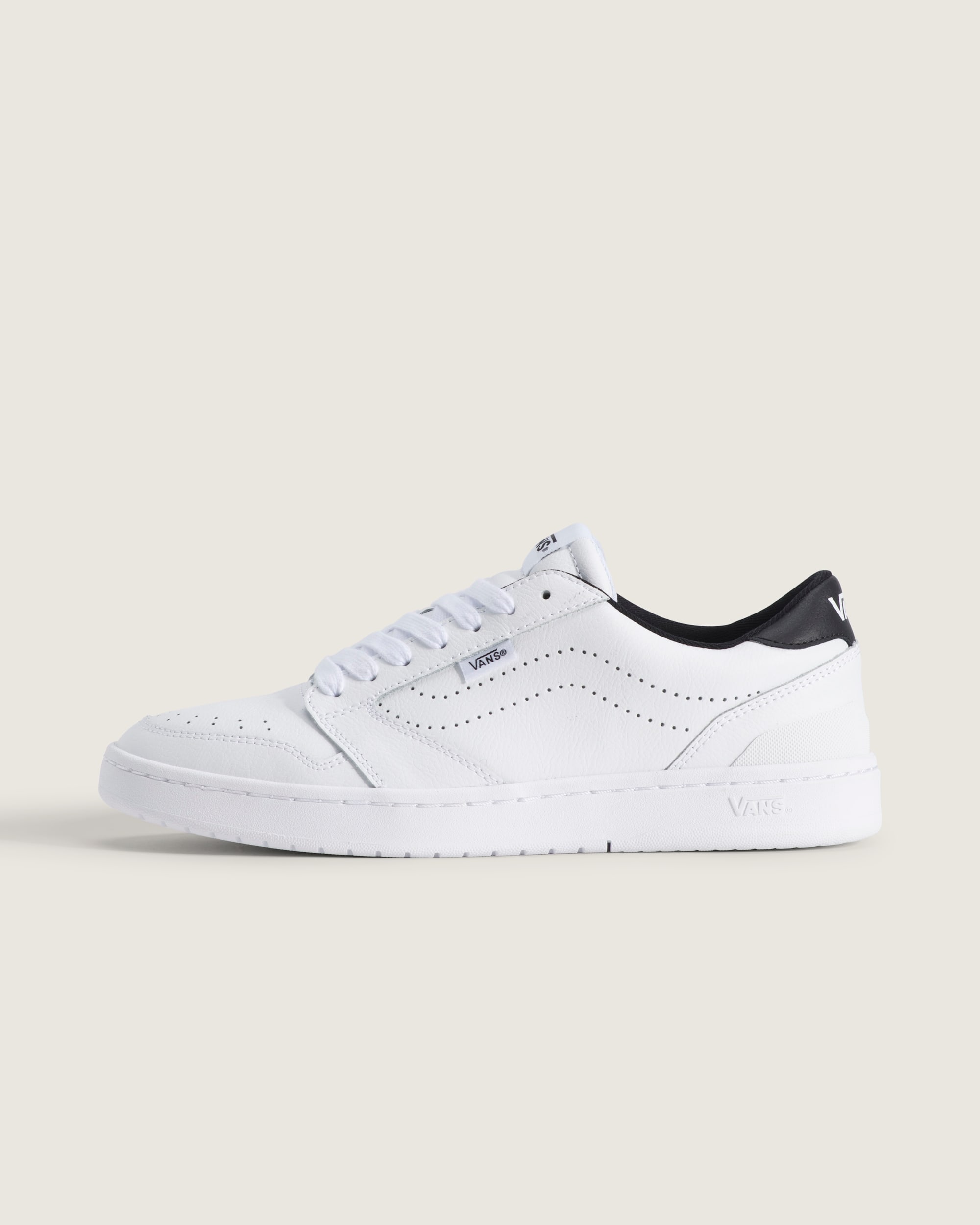 Court Low Shoe VANS Leather True White  Black HERO