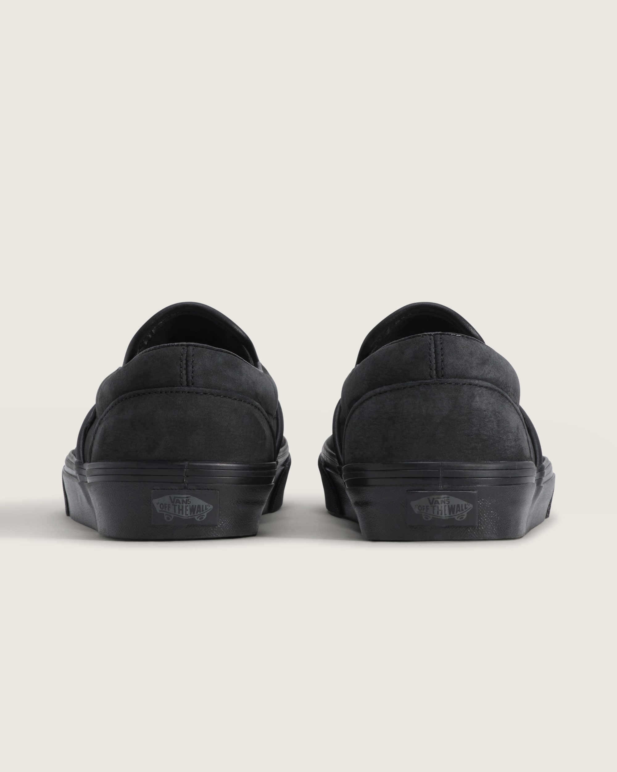 Classic SlipOn Shoe VANS Leather Black  Black ALT3