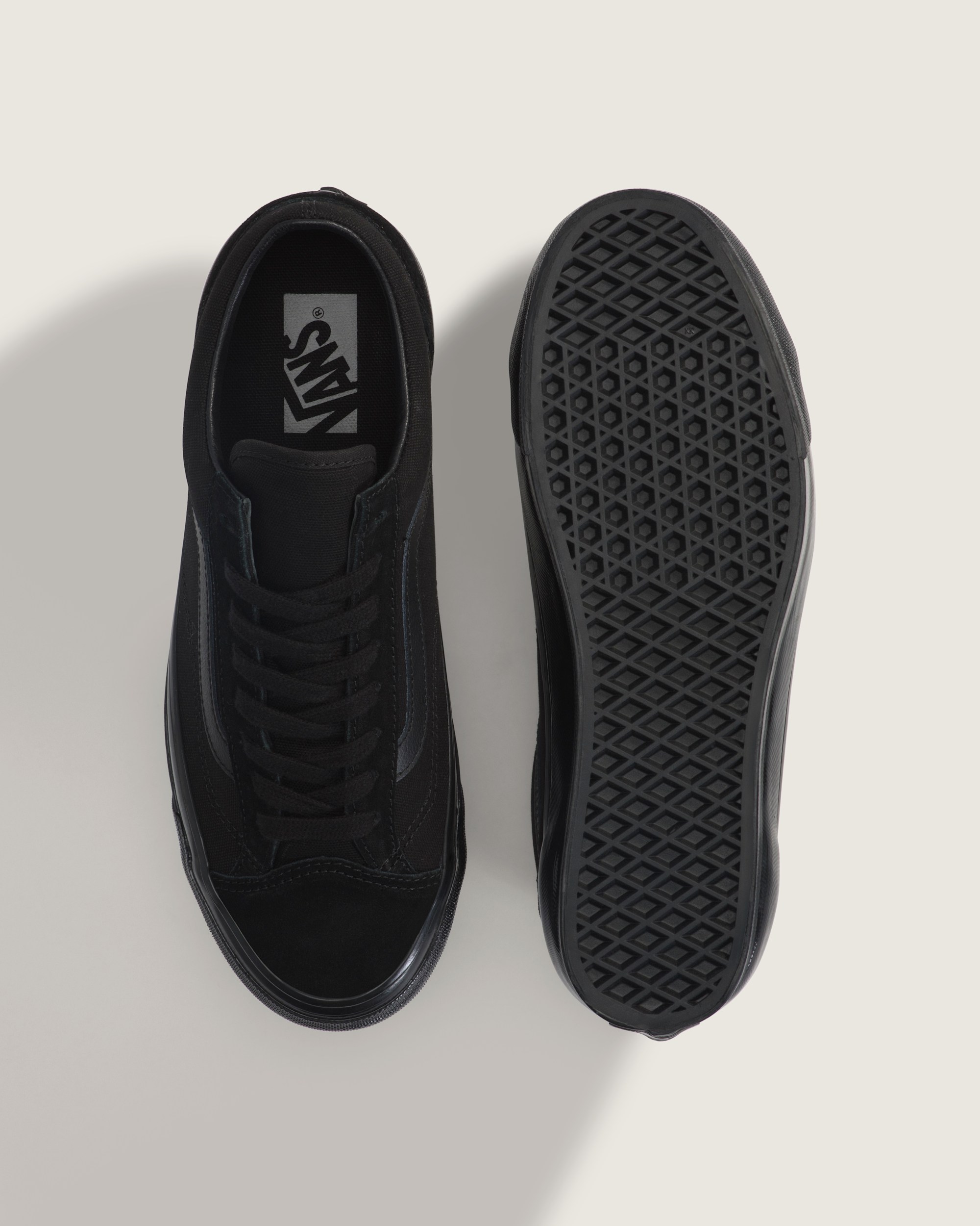 Premium Old Skool 36 Shoe VANS Triple Black ALT2