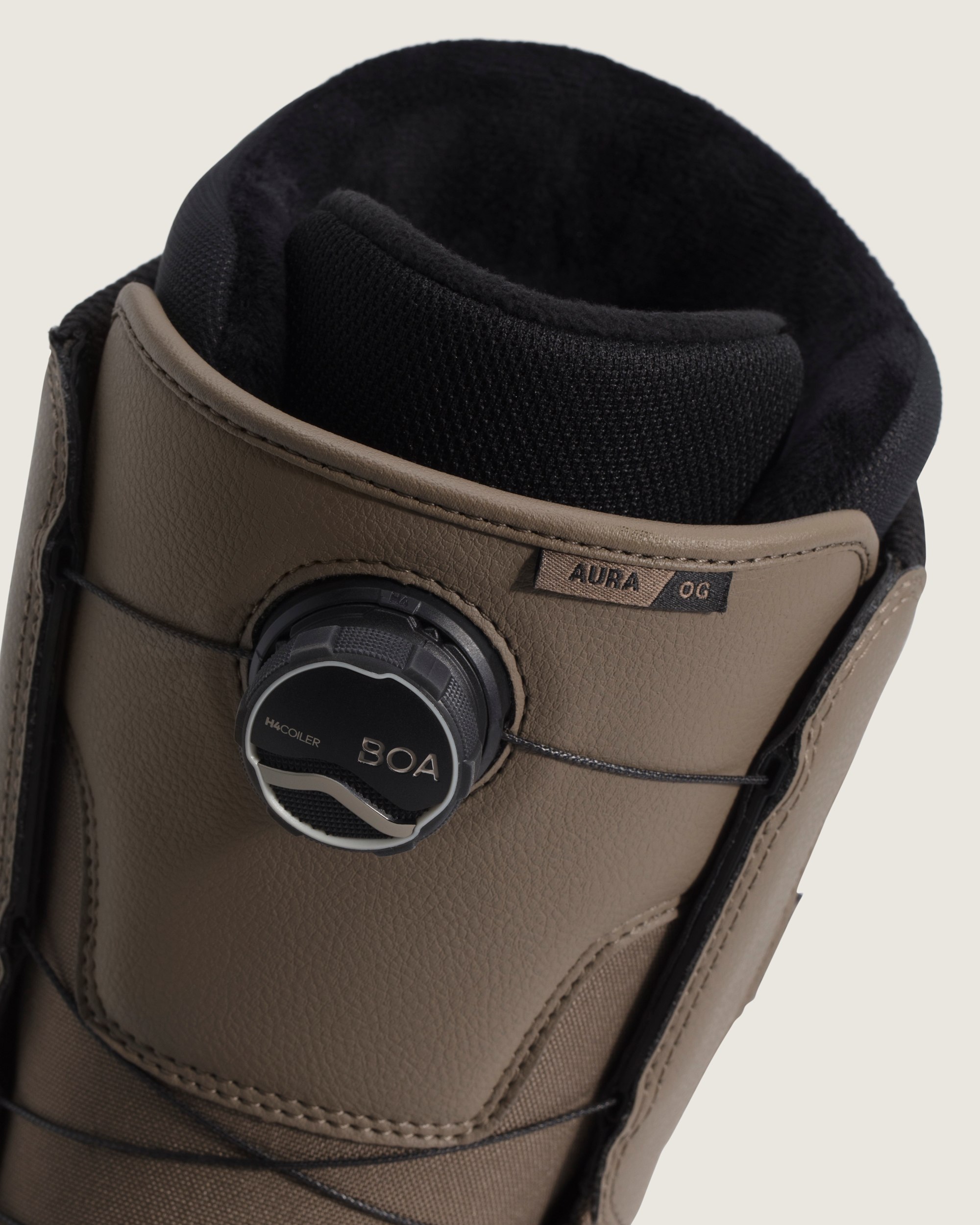 Aura OG Snowboard Boot VANS Black ALT7