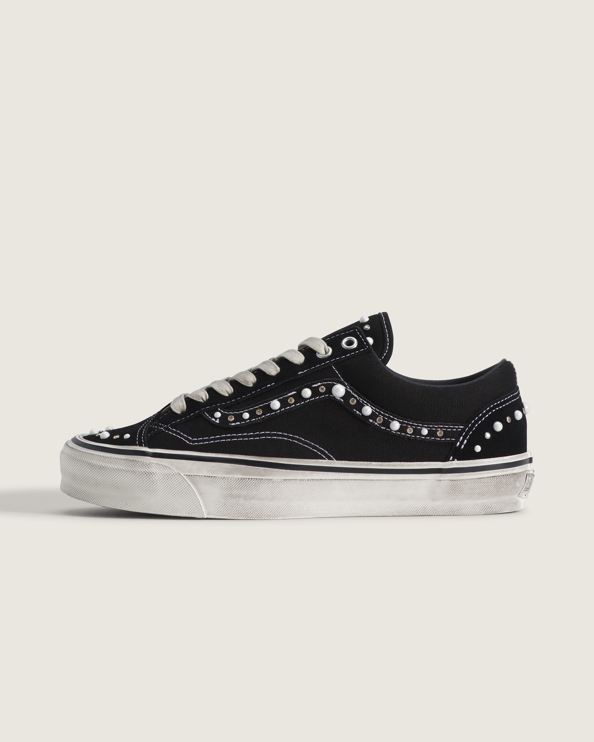 Premium Old Skool 36 Shoe VANS Pearlized Black  Marshmallow White HERO