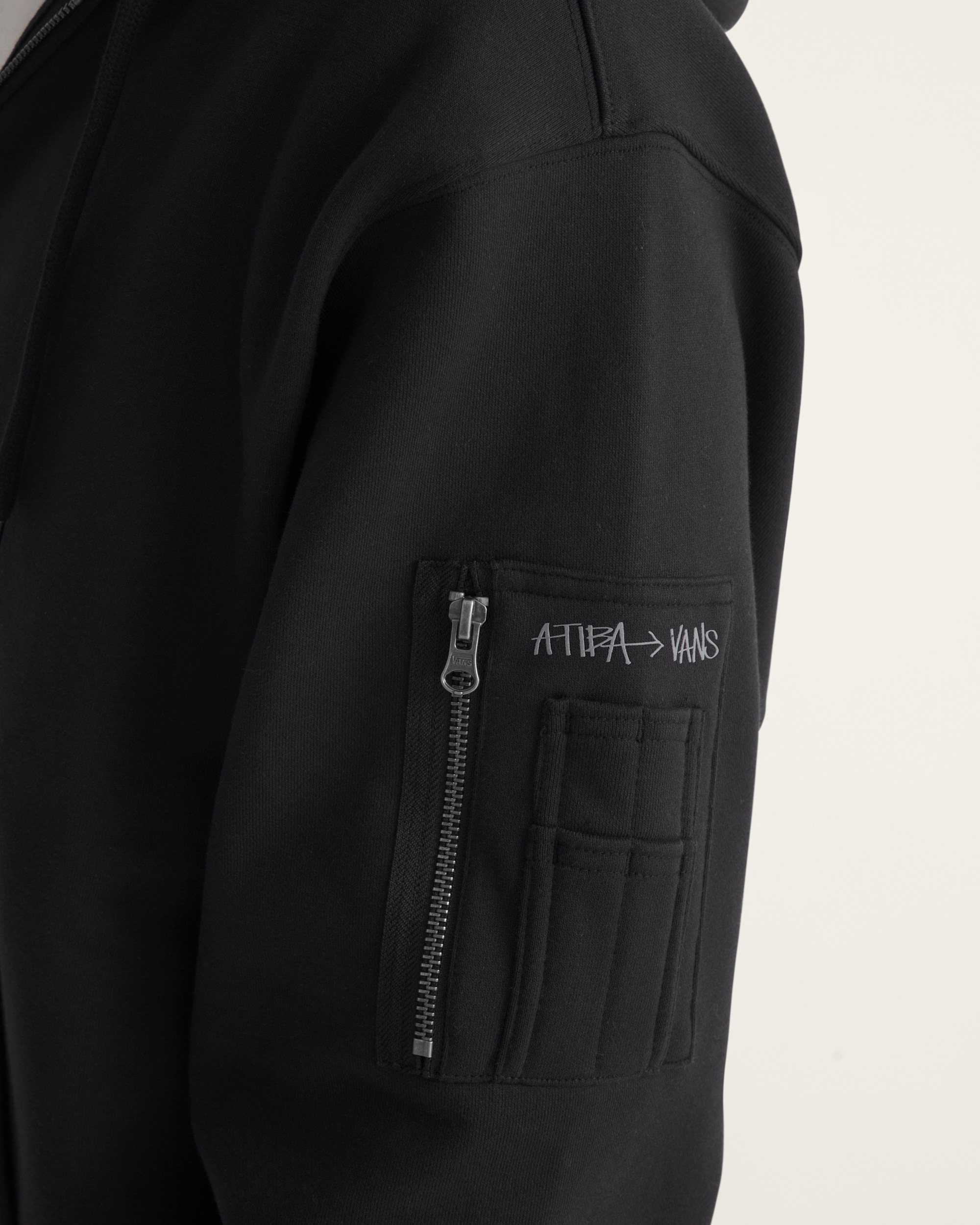 Vans X Atiba Cargo Hoodie VANS Atiba Black ALT4