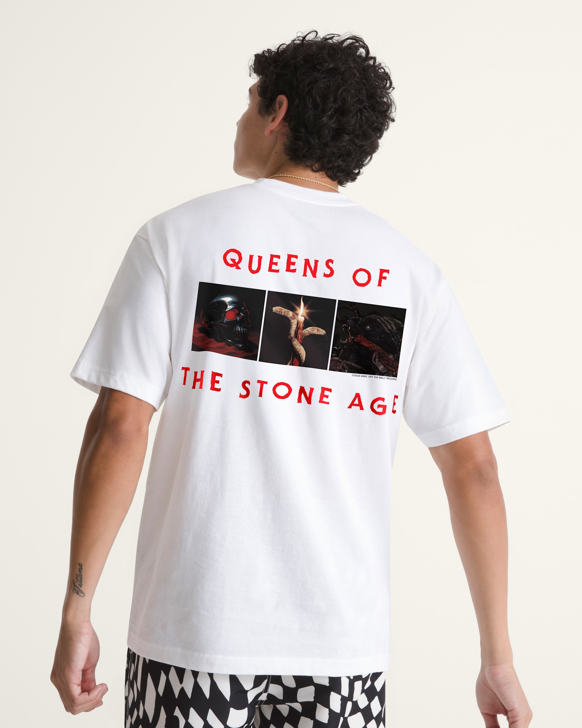 Queen of the Stone Age TShirt VANS White ALT3