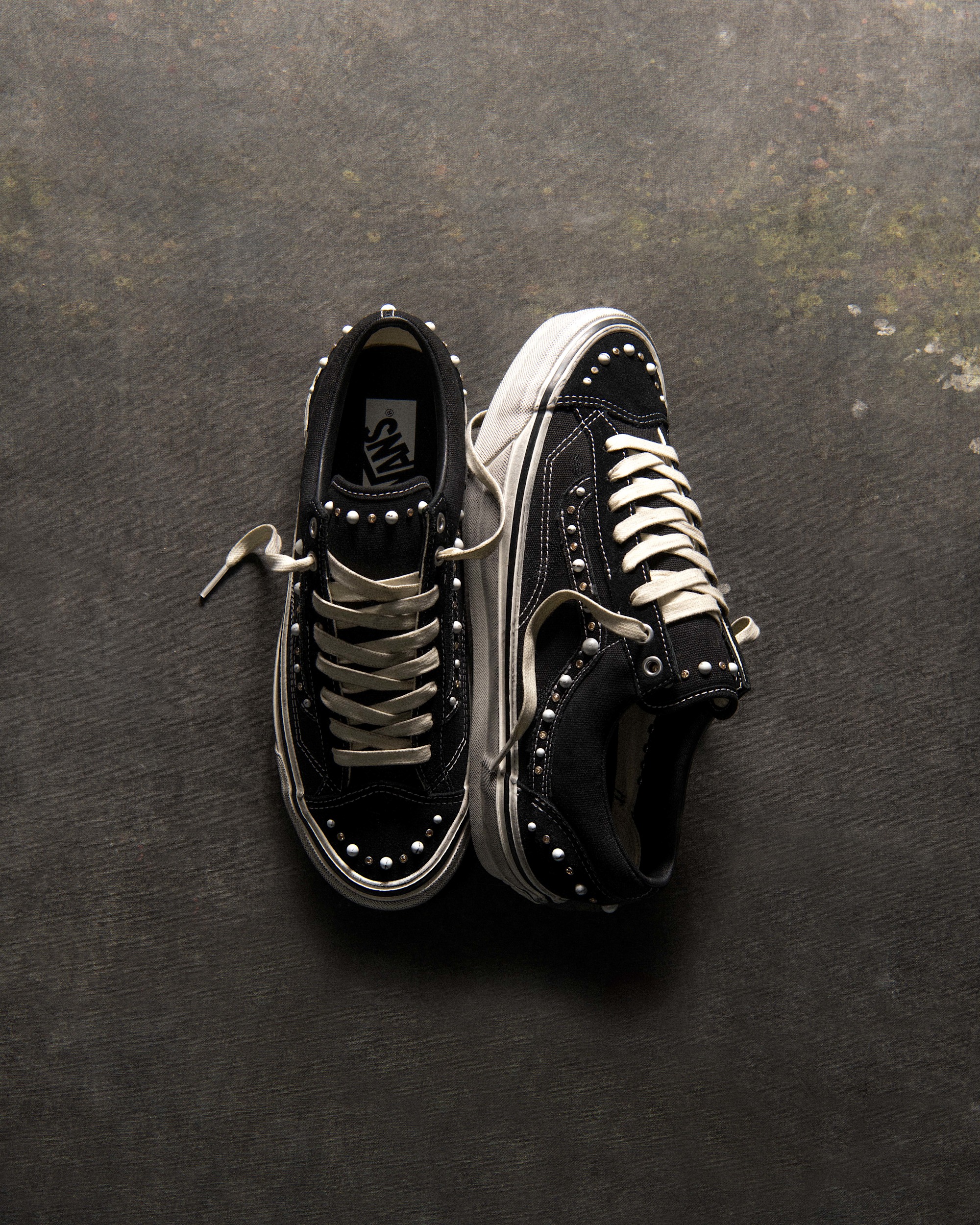 Premium Old Skool 36 Shoe VANS Pearlized Black  Marshmallow White ALT5