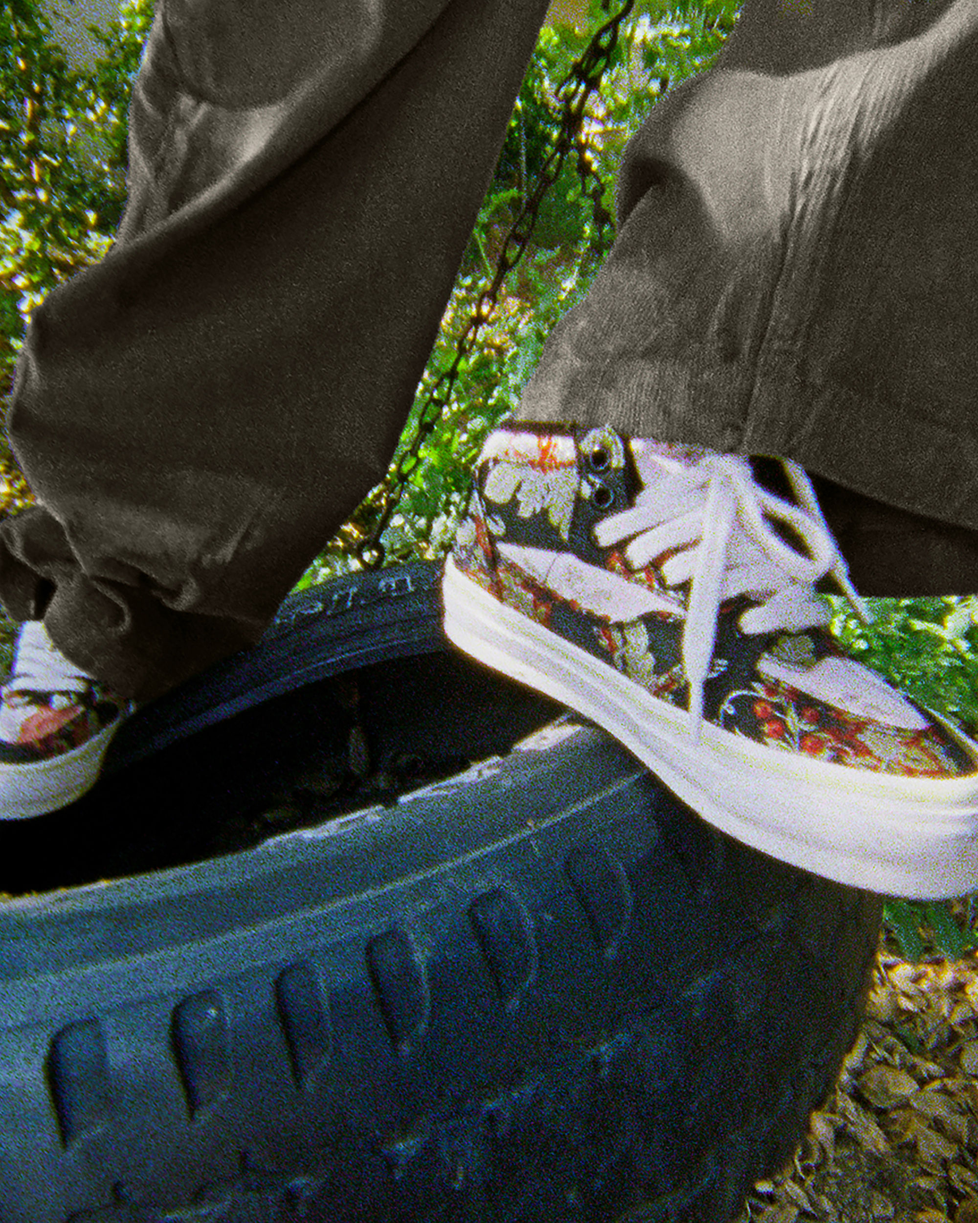 OTW Half Cab 33 Decon Vibram VANS Floral Black ALT6