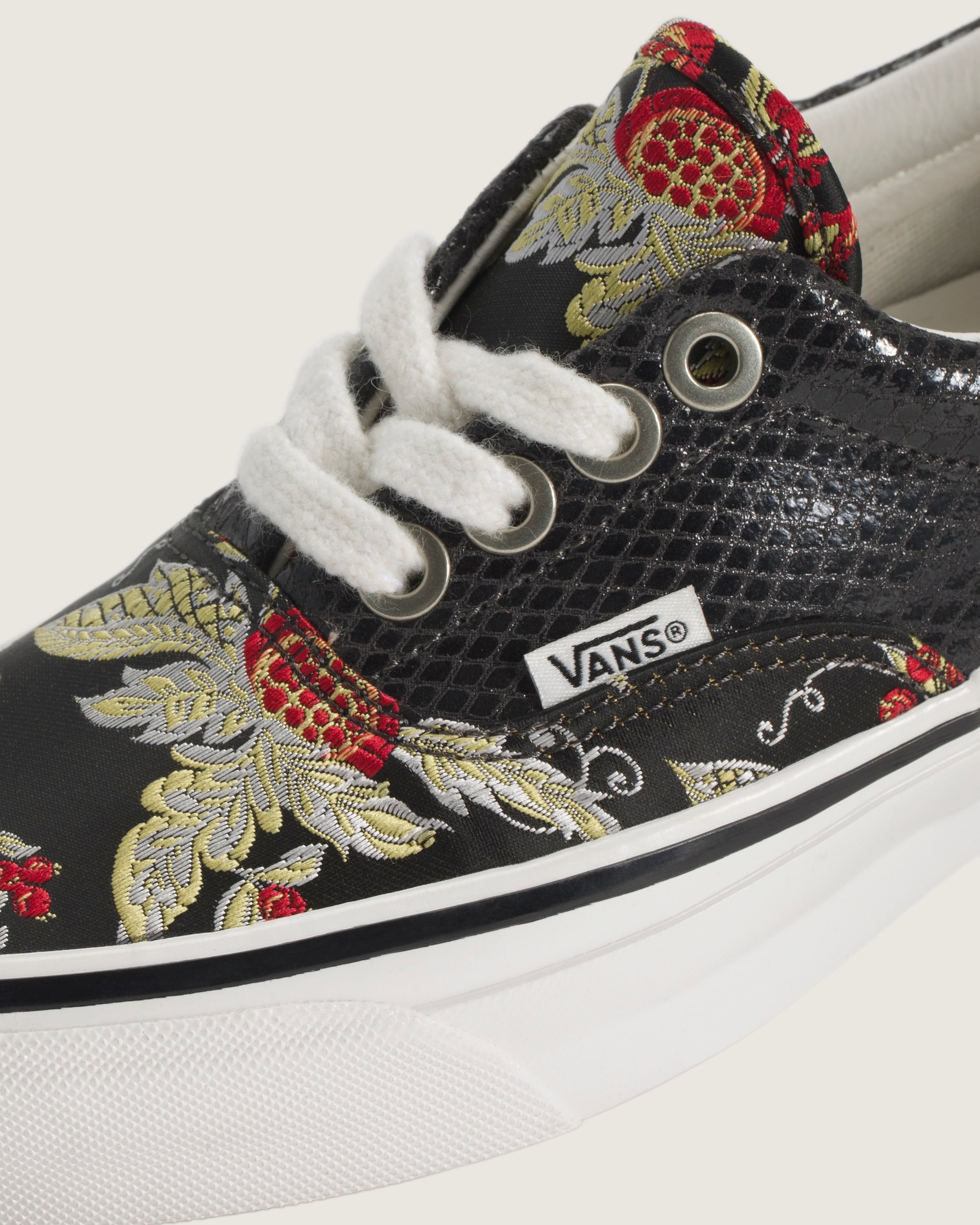 OTW Era 95 Vibram VANS Floral Black ALT4