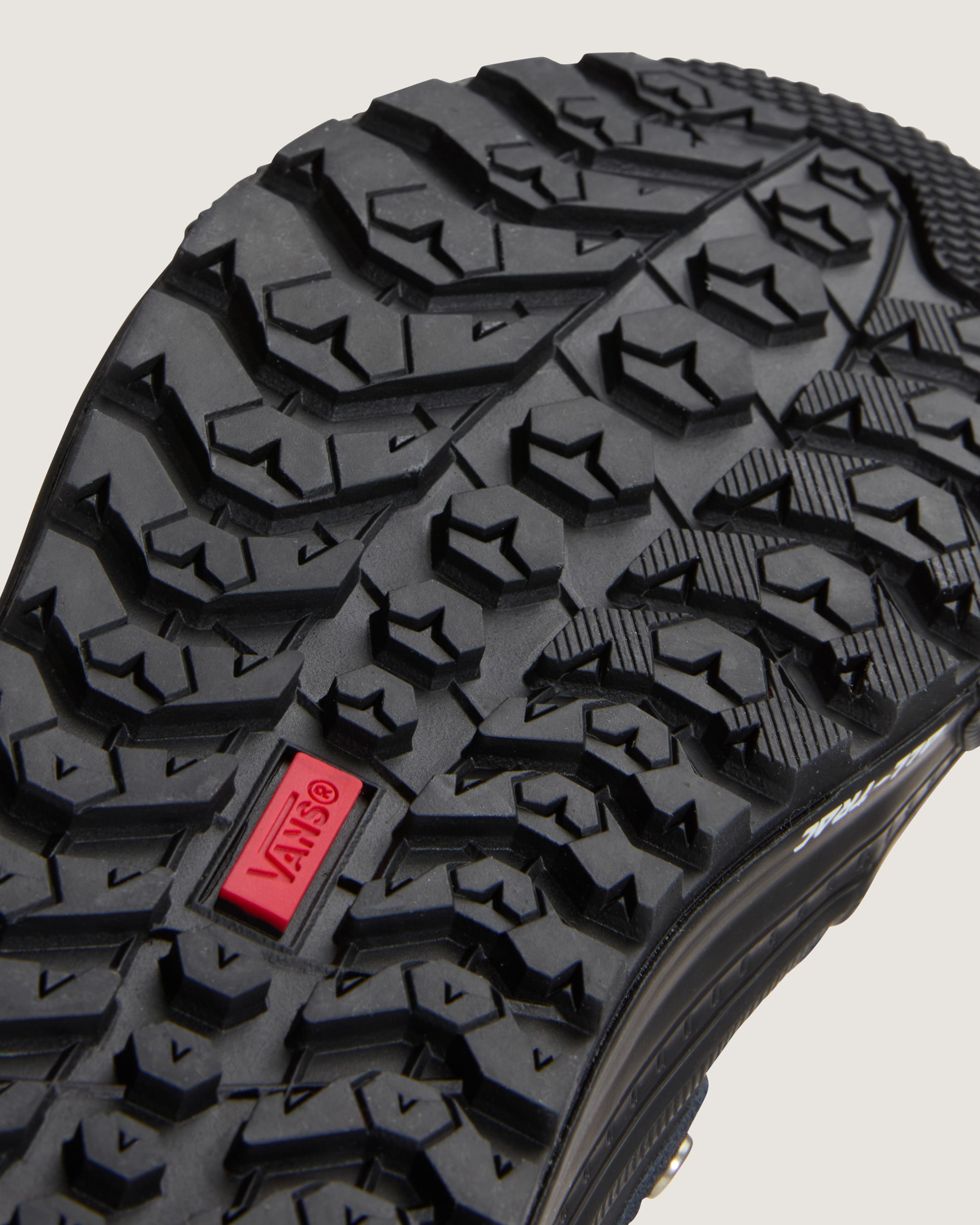 Sk8Hi Waterproof Insulated Shoe VANS Black ALT4