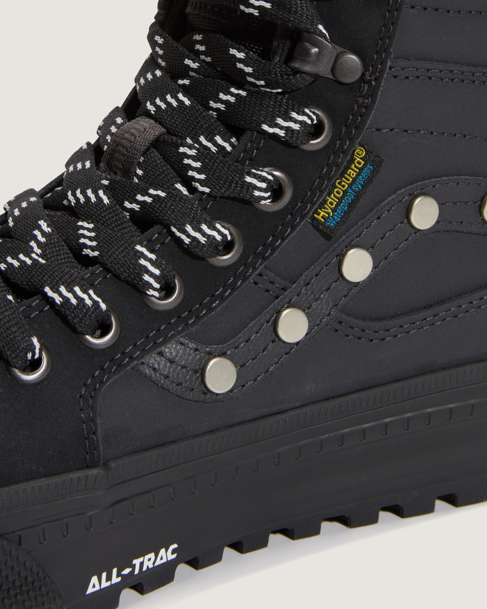 Sk8Hi Waterproof Insulated Shoe VANS Black ALT8