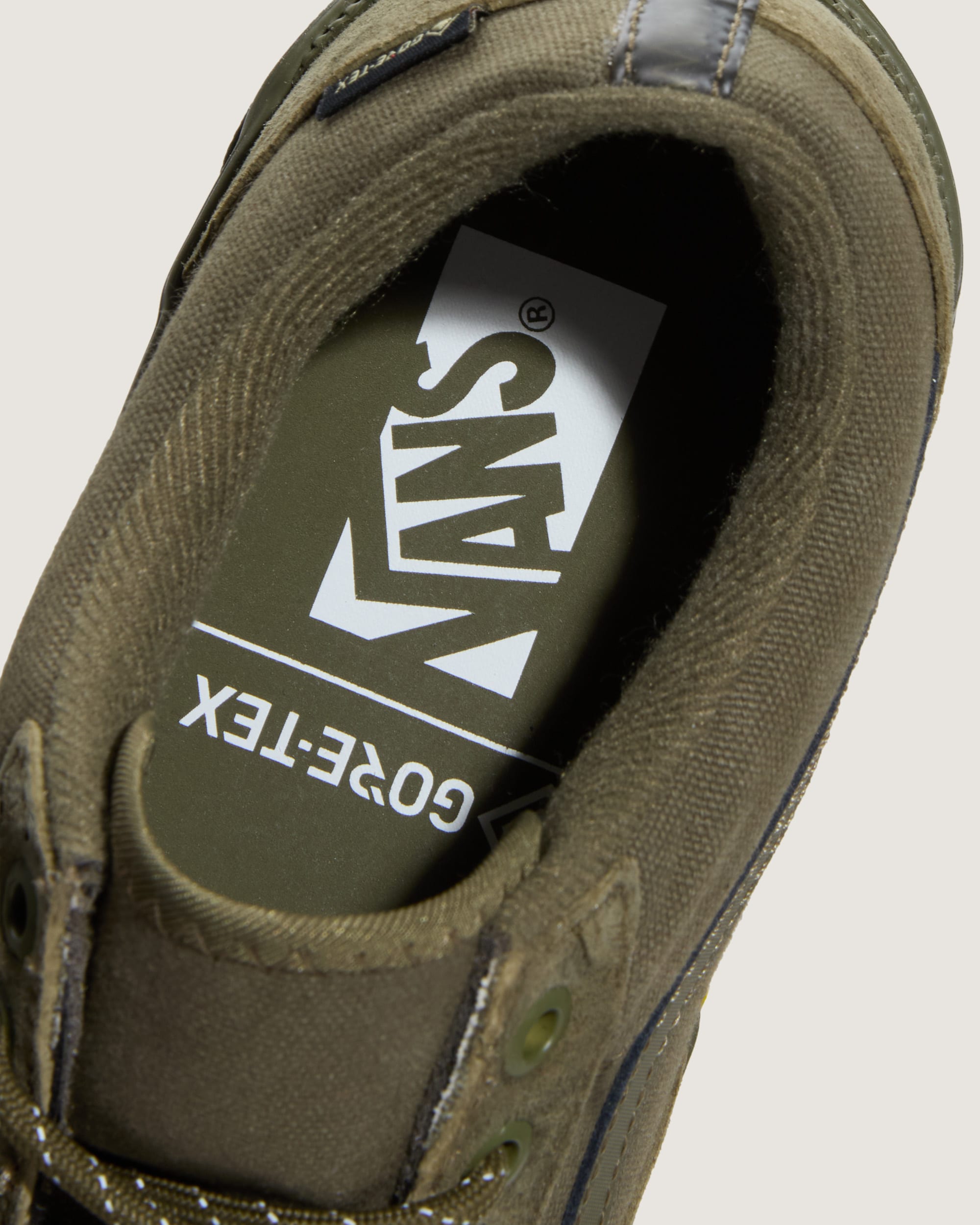 Premium Old Skool GORETEX Shoe VANS Mossy Olive ALT6