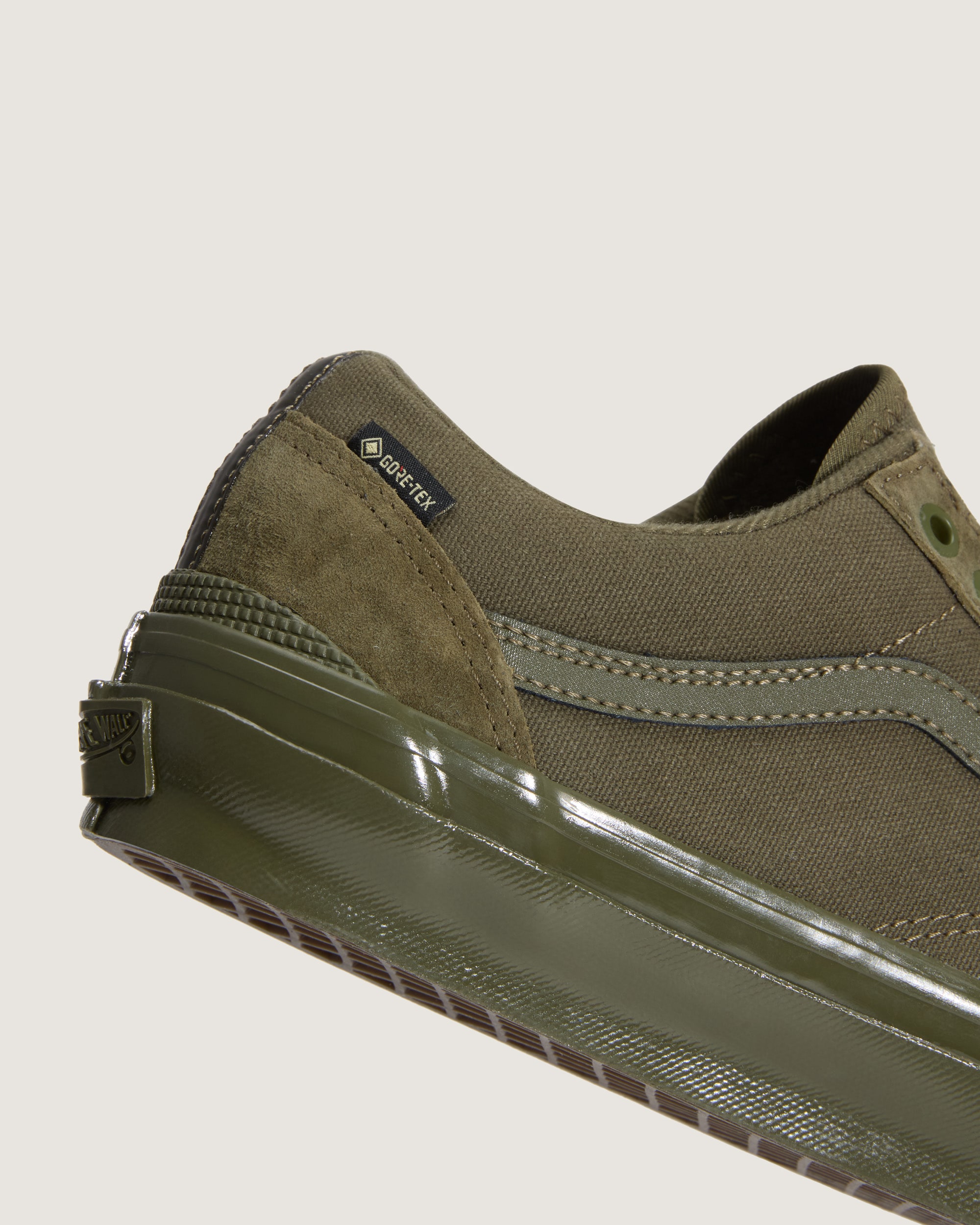 Premium Old Skool GORETEX Shoe VANS Mossy Olive ALT7