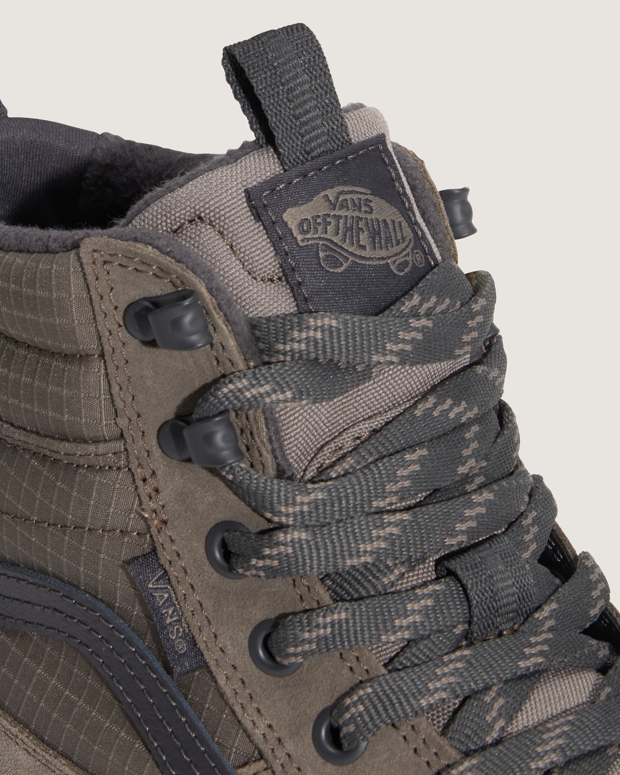 Sk8Hi Waterproof Insulated Shoe VANS Ripstop Bungee Cord Brown ALT7