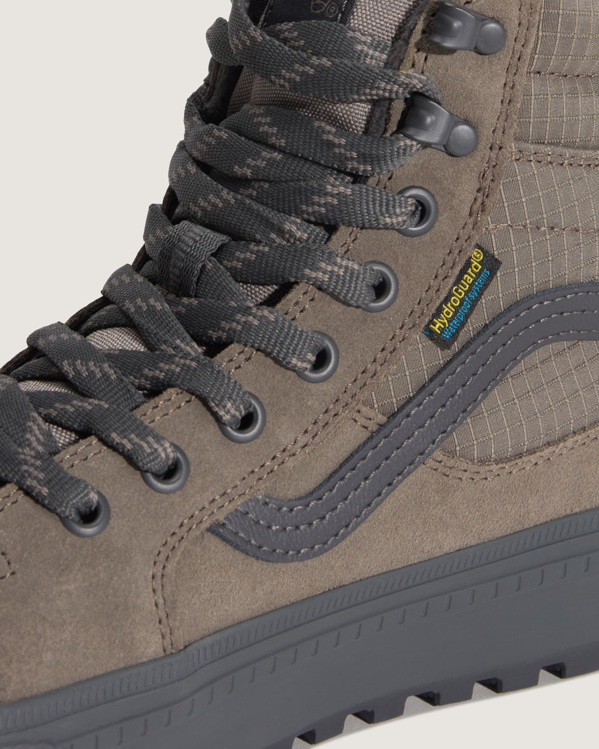 Sk8Hi Waterproof Insulated Shoe VANS Ripstop Bungee Cord Brown ALT9