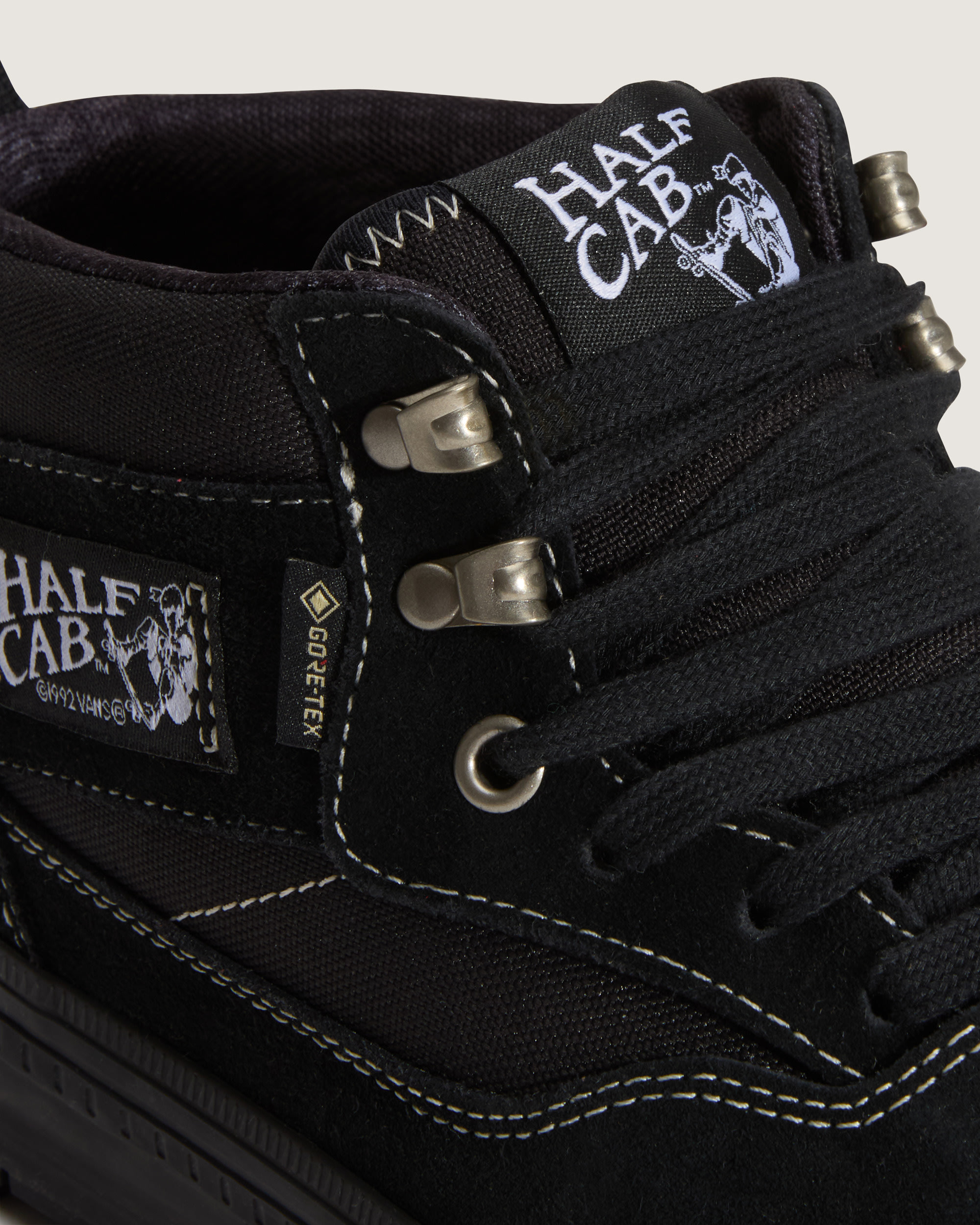 Half Cab GORETEX Insulated Shoe VANS Black  Black ALT4