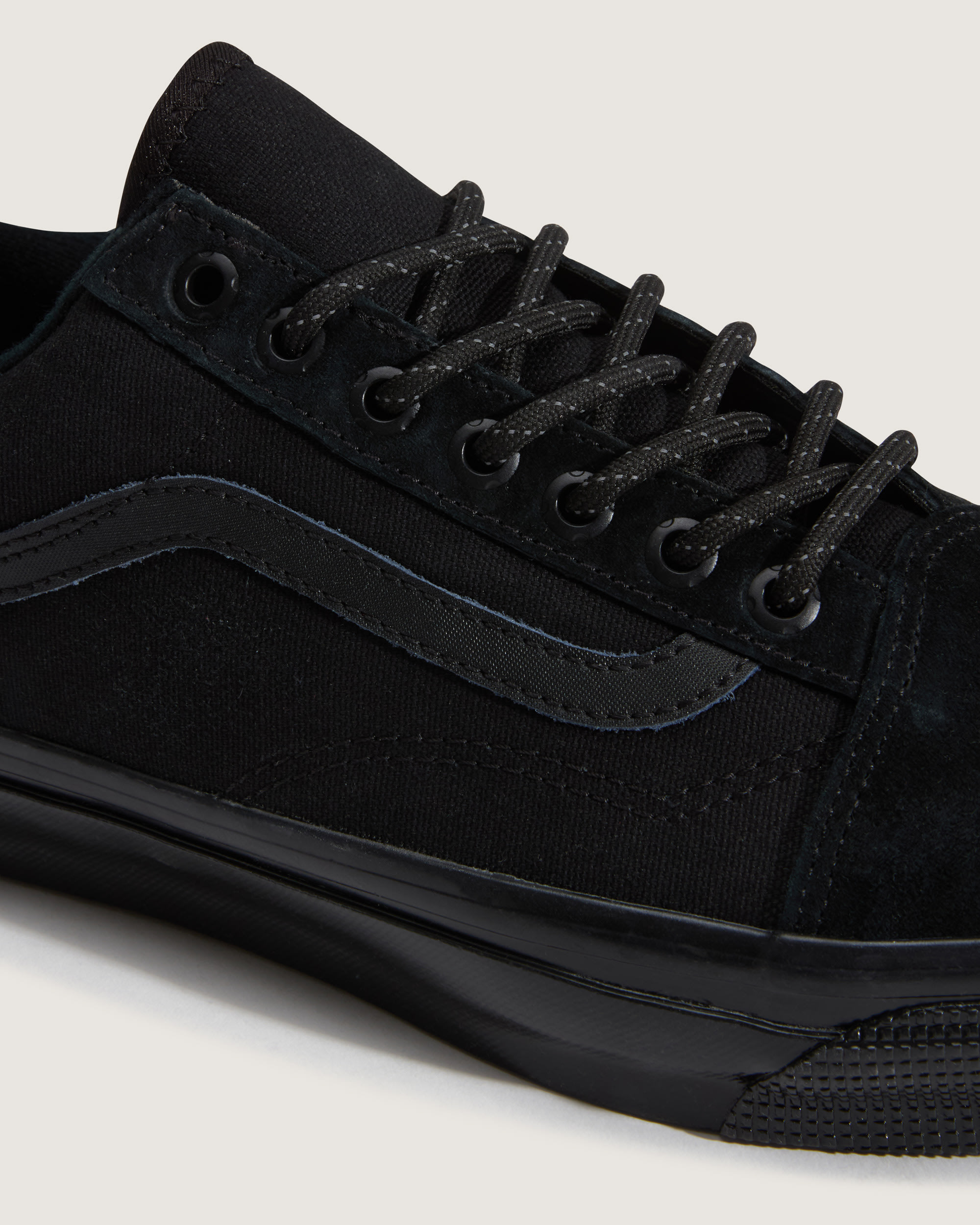 Premium Old Skool GORETEX Shoe VANS Black ALT4