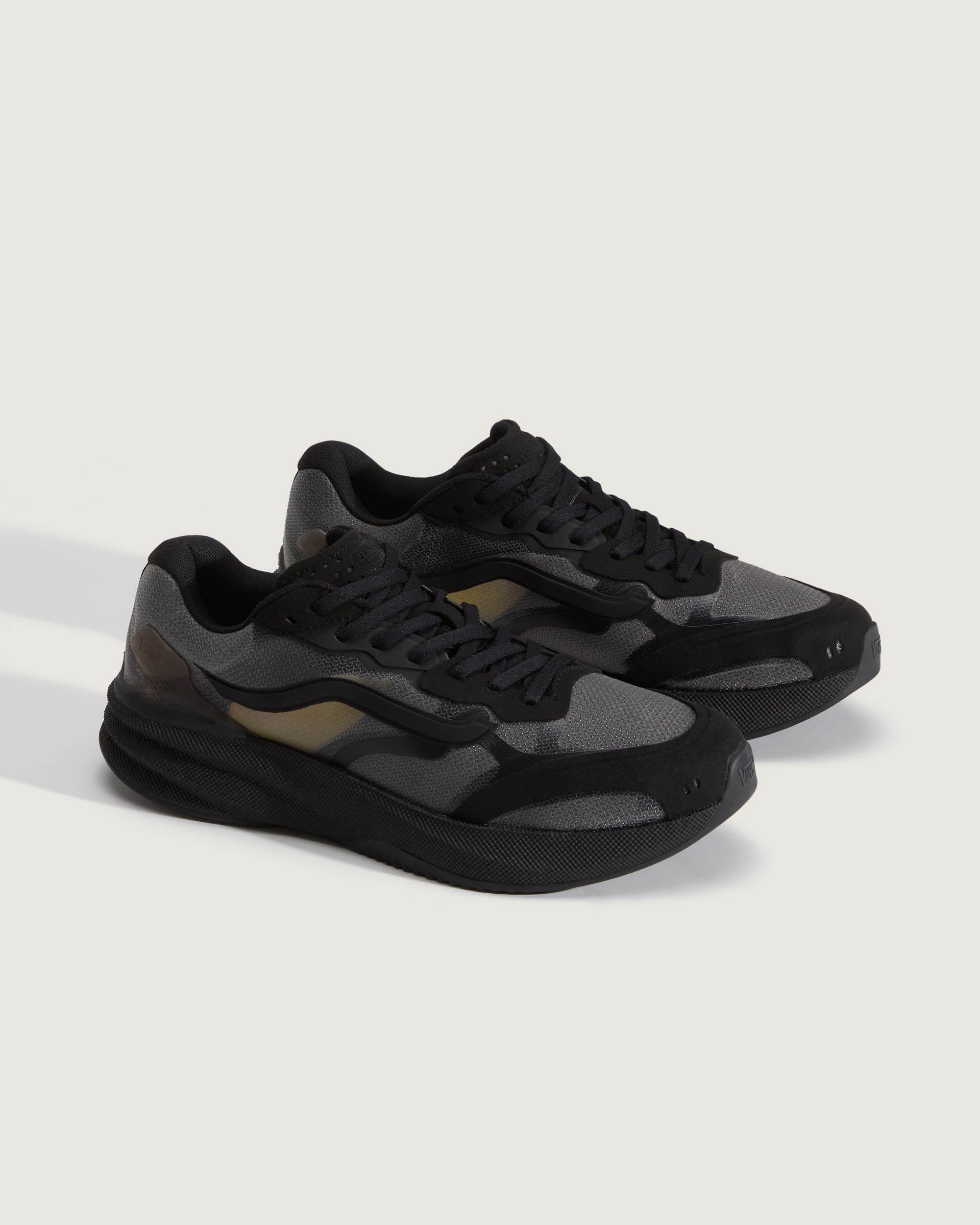 Premium AVE Rapid Shoe VANS Blackout ALT1